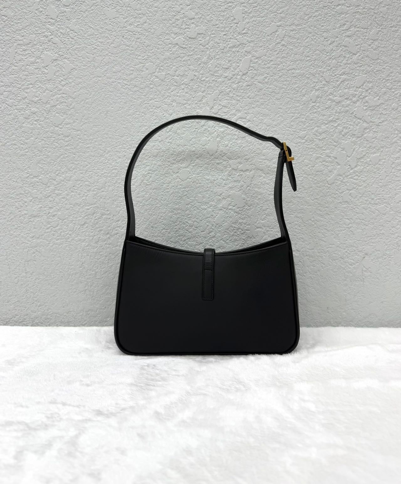 Saint Laurent - Hobo - Smooth leather - Black - (Small)