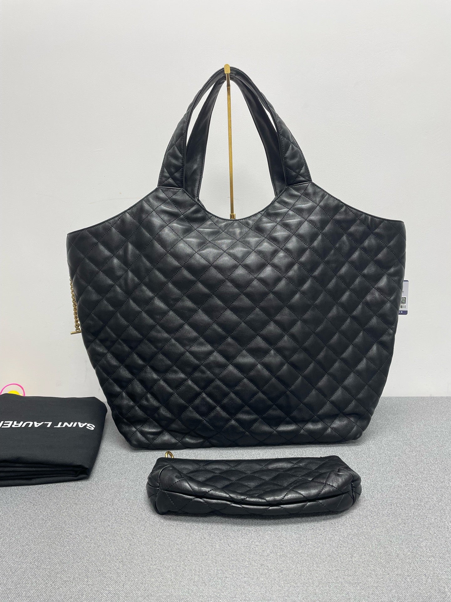 Saint Laurent - ICARE - Leather - Black - (large)