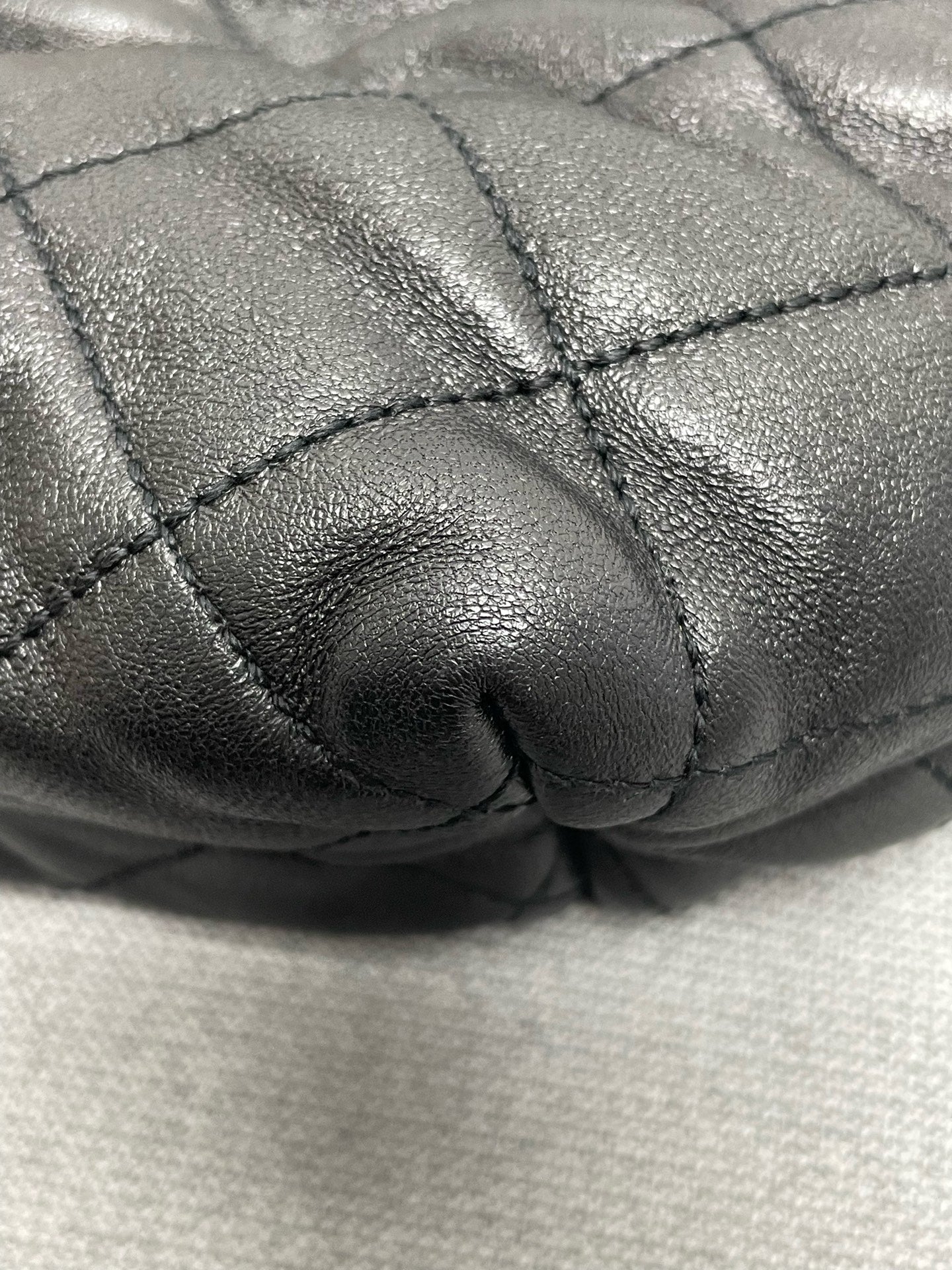 Saint Laurent - ICARE - Leather - Black - (large)