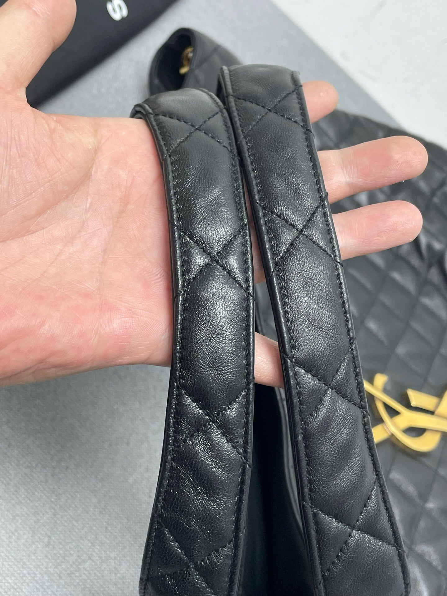 Saint Laurent - ICARE - Leather - Black - (large)