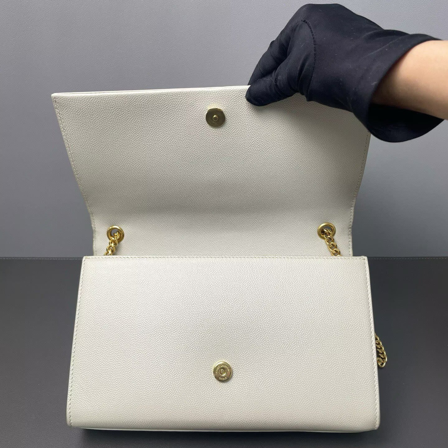 Saint Laurent - Kate - Caviar leather - White with Gold-Tone Hardware - (small)