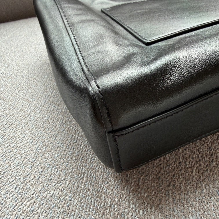 Saint Laurent - Kate - Leather - Black - (medium)