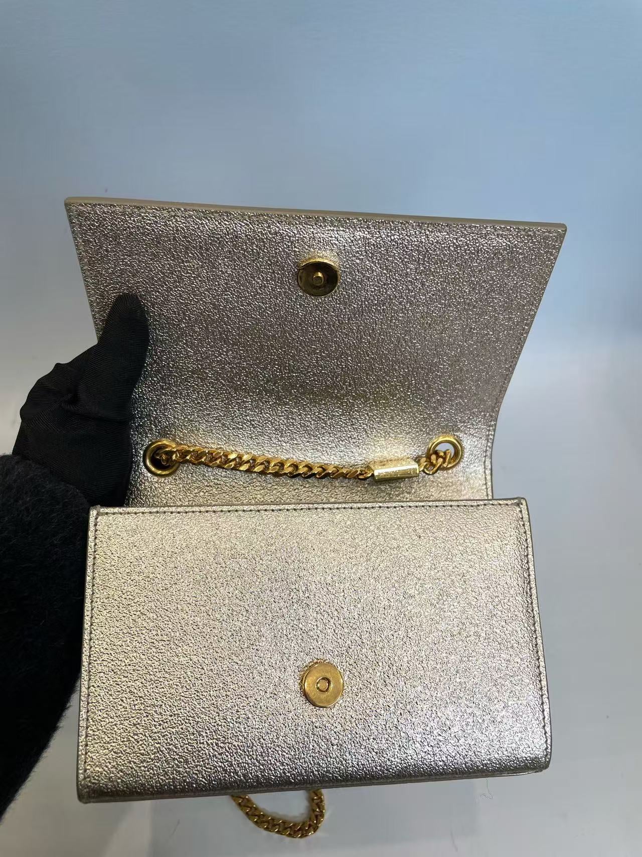 Saint Laurent - Kate - Metallic textured leather - Gold - (mini)