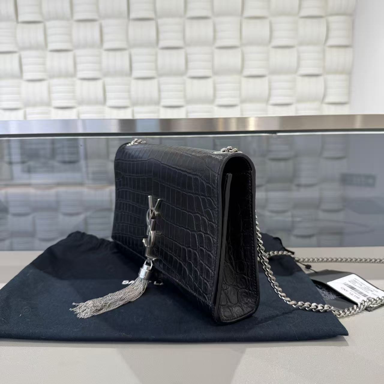 Saint Laurent - Kate Tassel Bag - Calfskin leather with crocodile embossing - Black with Silver-Tone Hardware - (medium)