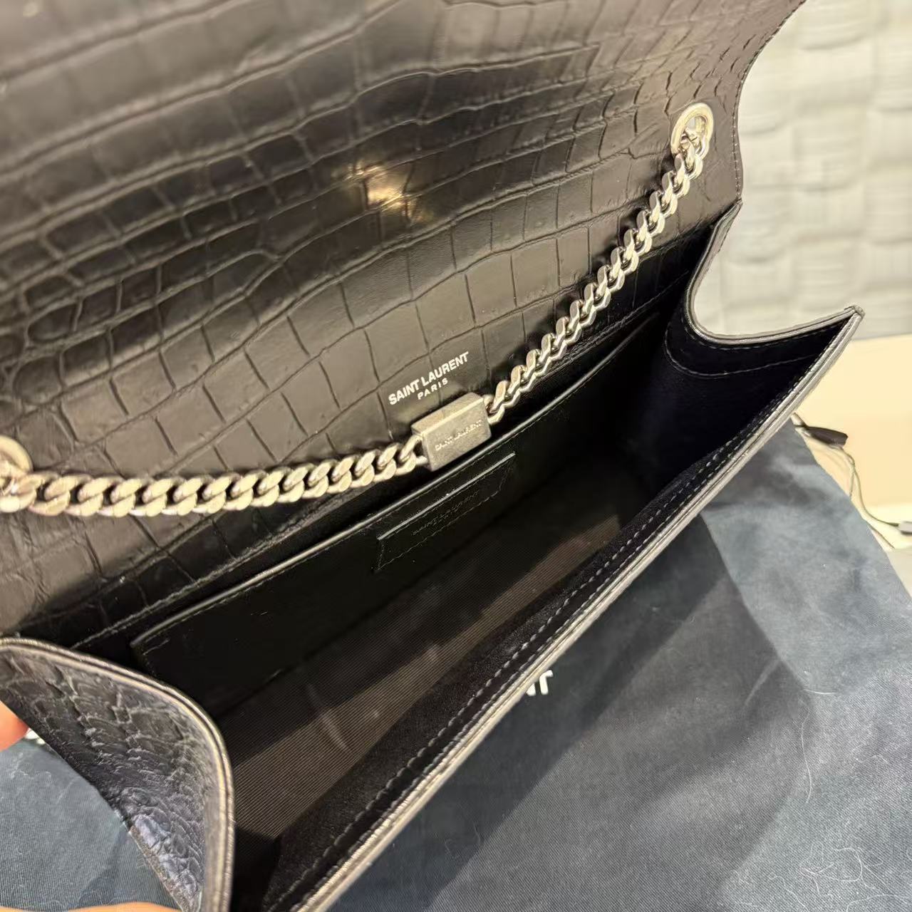 Saint Laurent - Kate Tassel Bag - Calfskin leather with crocodile embossing - Black with Silver-Tone Hardware - (medium)
