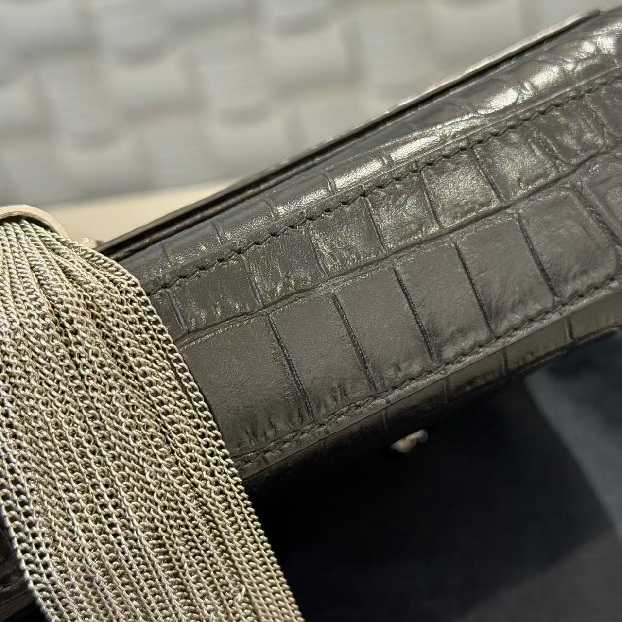 Saint Laurent - Kate Tassel Bag - Calfskin leather with crocodile embossing - Black with Silver-Tone Hardware - (medium)