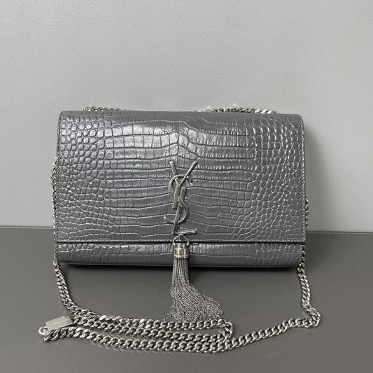 Saint Laurent - Kate Tassel - Calfskin leather, crocodile embossed - Grey - (Medium)