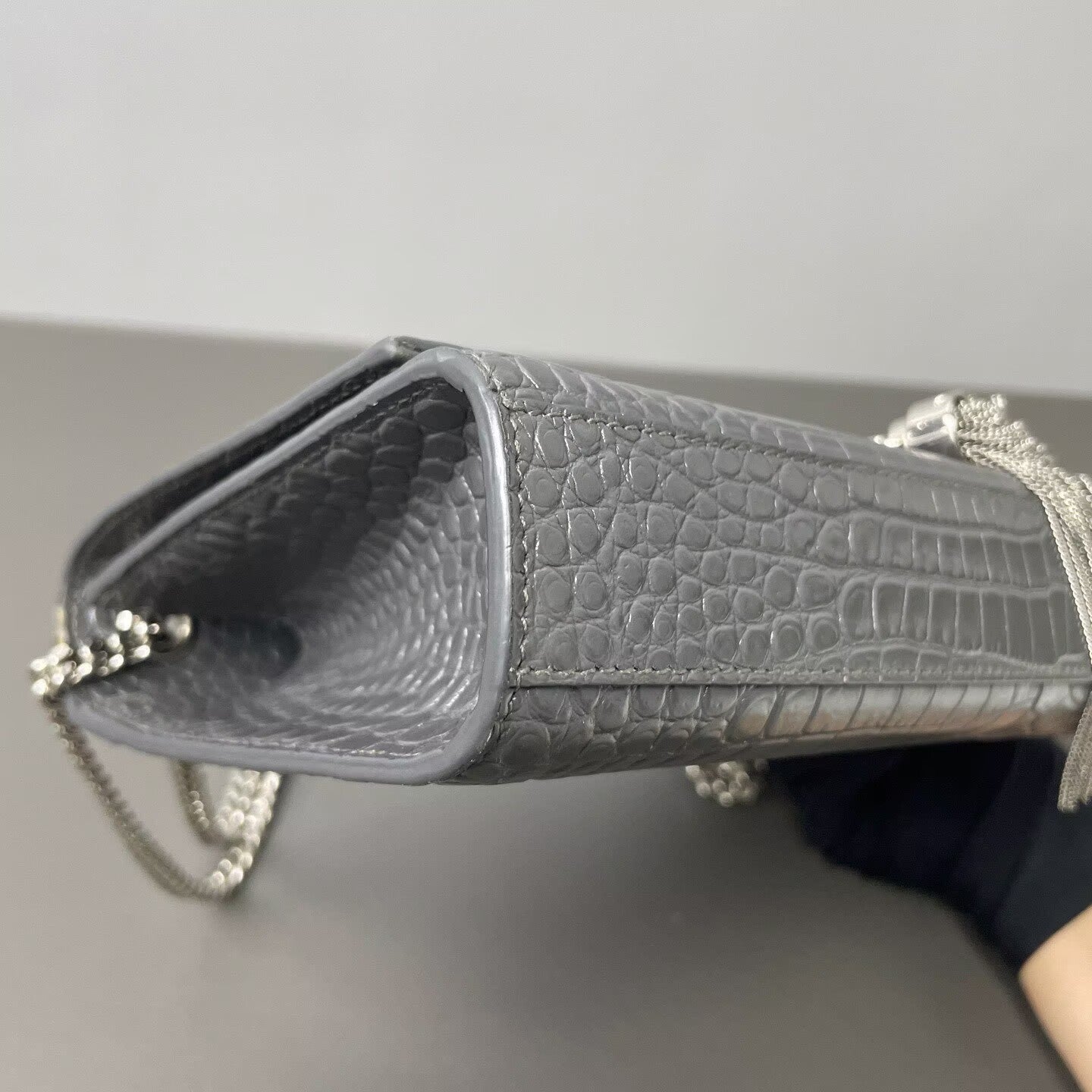Saint Laurent - Kate Tassel - Calfskin leather, crocodile embossed - Grey - (Medium)