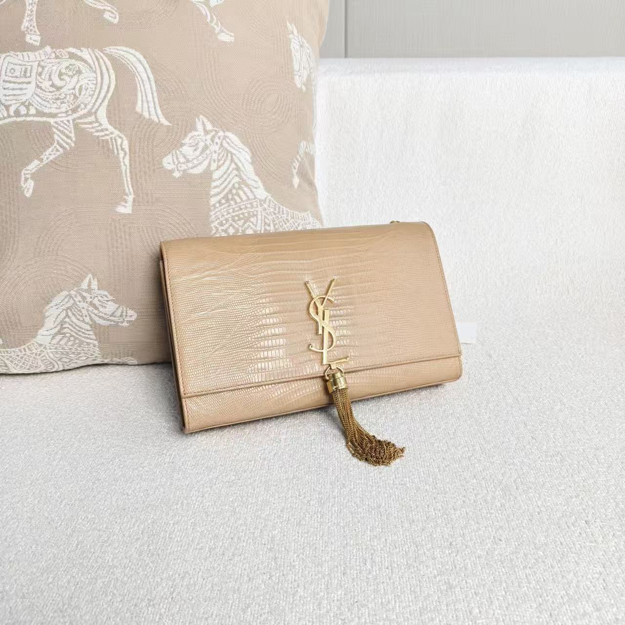 Saint Laurent - Kate Tassel Chain Bag - Calfskin leather with crocodile embossing - Beige - (Medium)