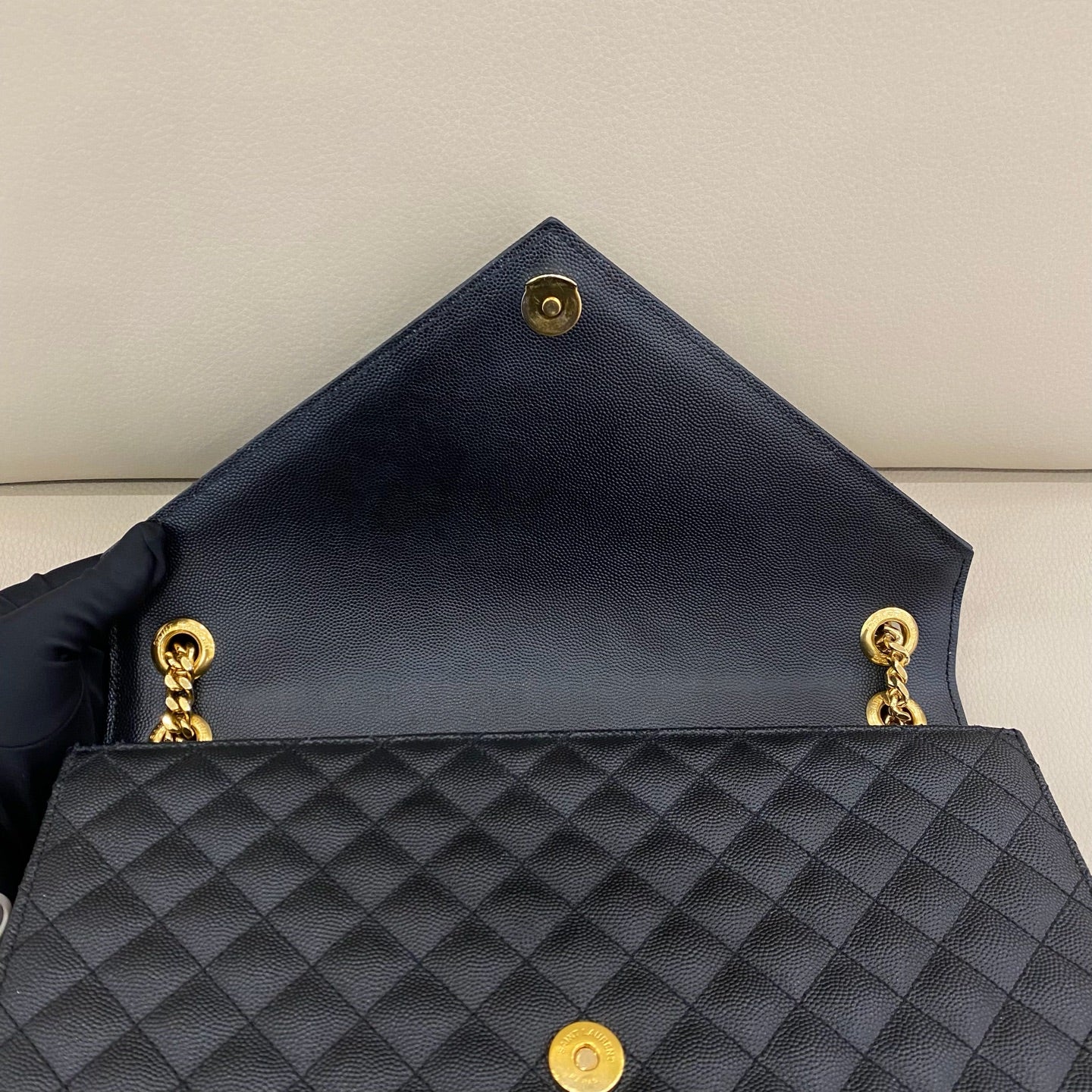 Saint Laurent - Large Envelope Chain Bag - Leather - Black - (large)