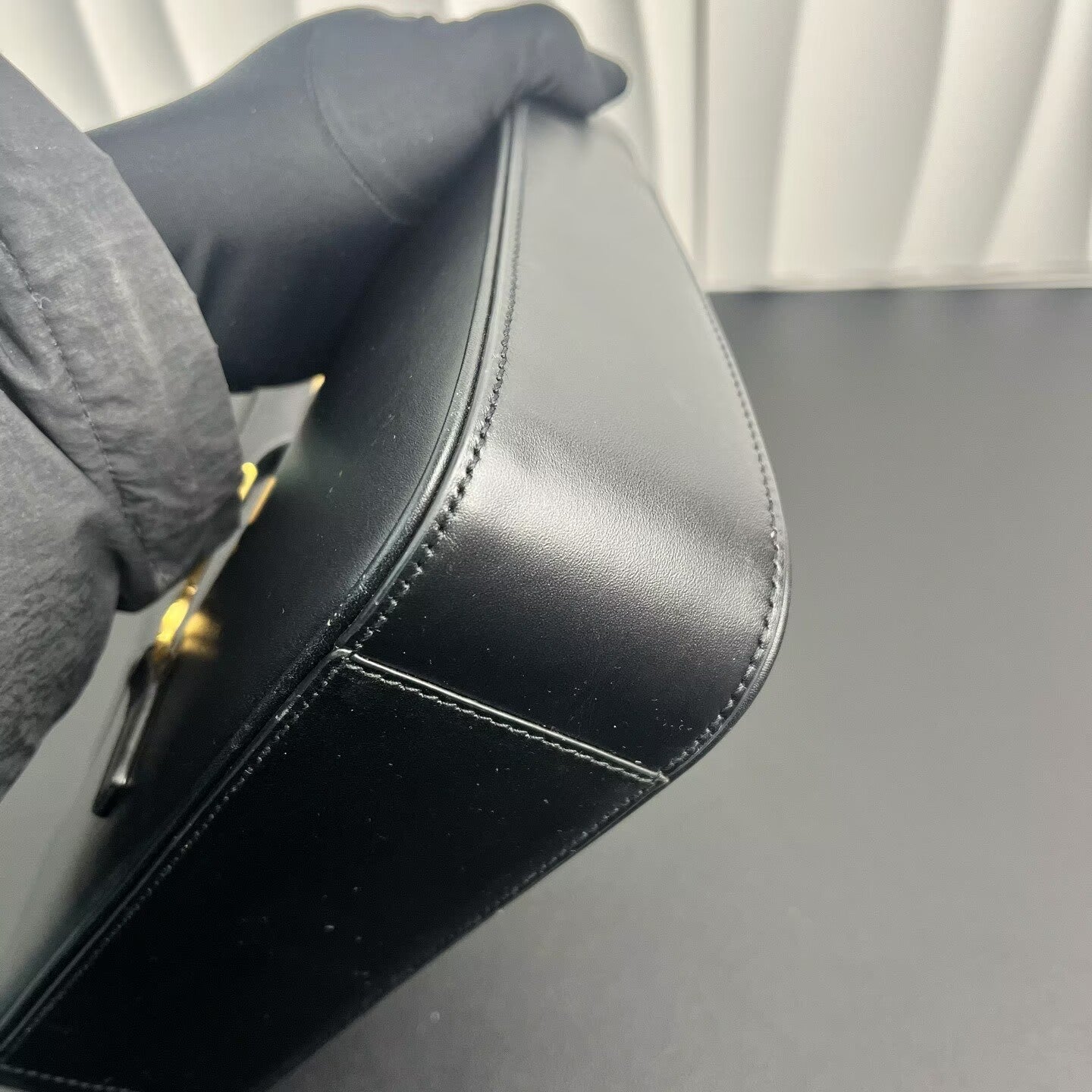 Saint Laurent - Le 5 à 7 Hobo Bag - Leather - Black - (mini)