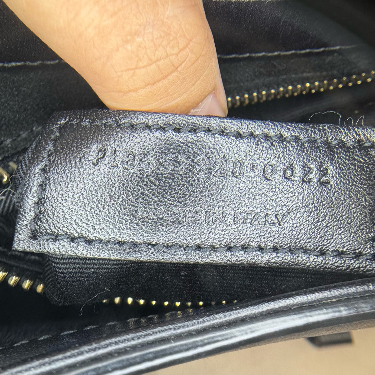 Saint Laurent - Le 5 a 7 Hobo Bag - Leather - Black - (Small)