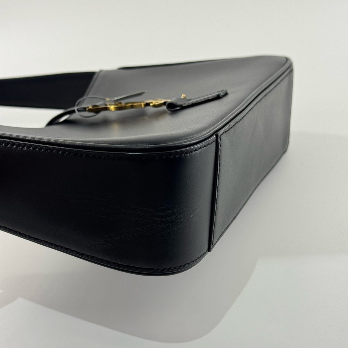 Saint Laurent - Le 5 a 7 Hobo Bag - Leather - Black - (Small)