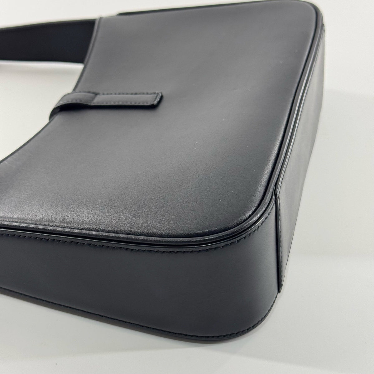 Saint Laurent - Le 5 a 7 Hobo Bag - Leather - Black - (Small)
