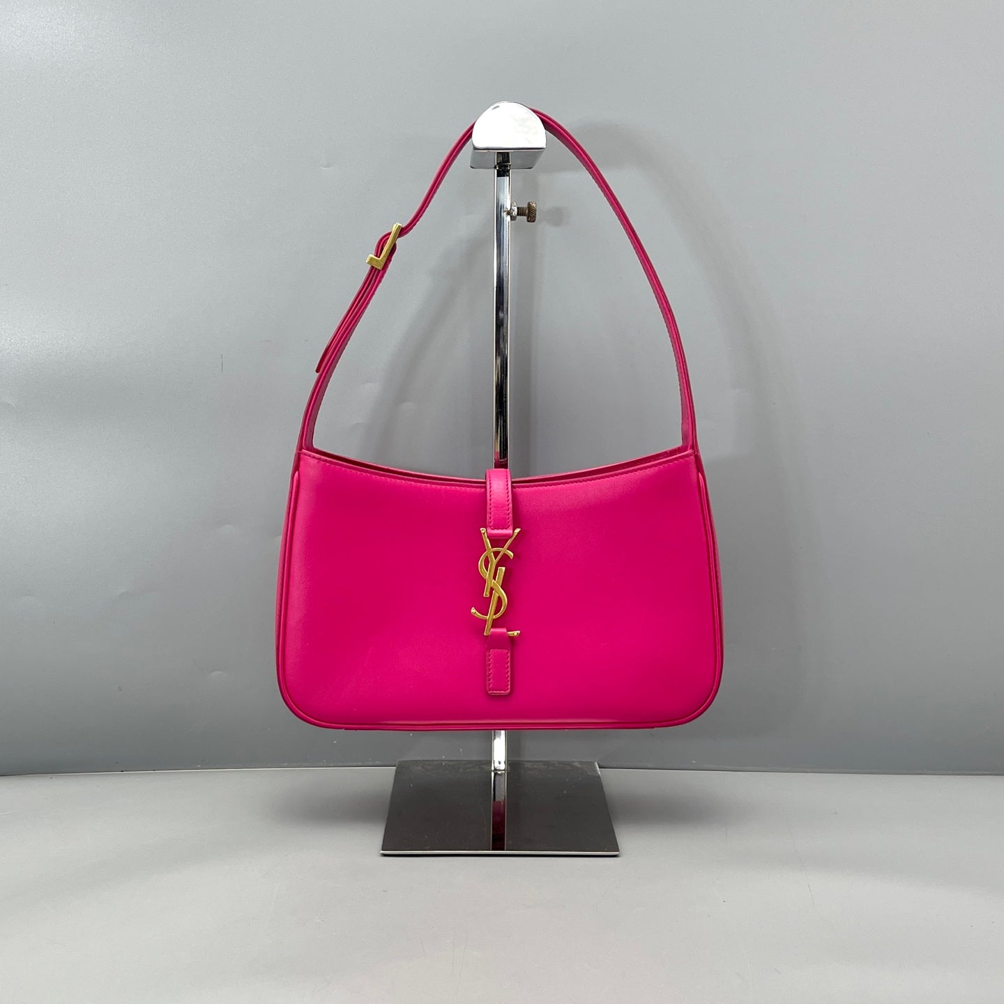 Saint Laurent - Le 5 à 7 Hobo Bag - Leather - Pink - (medium)