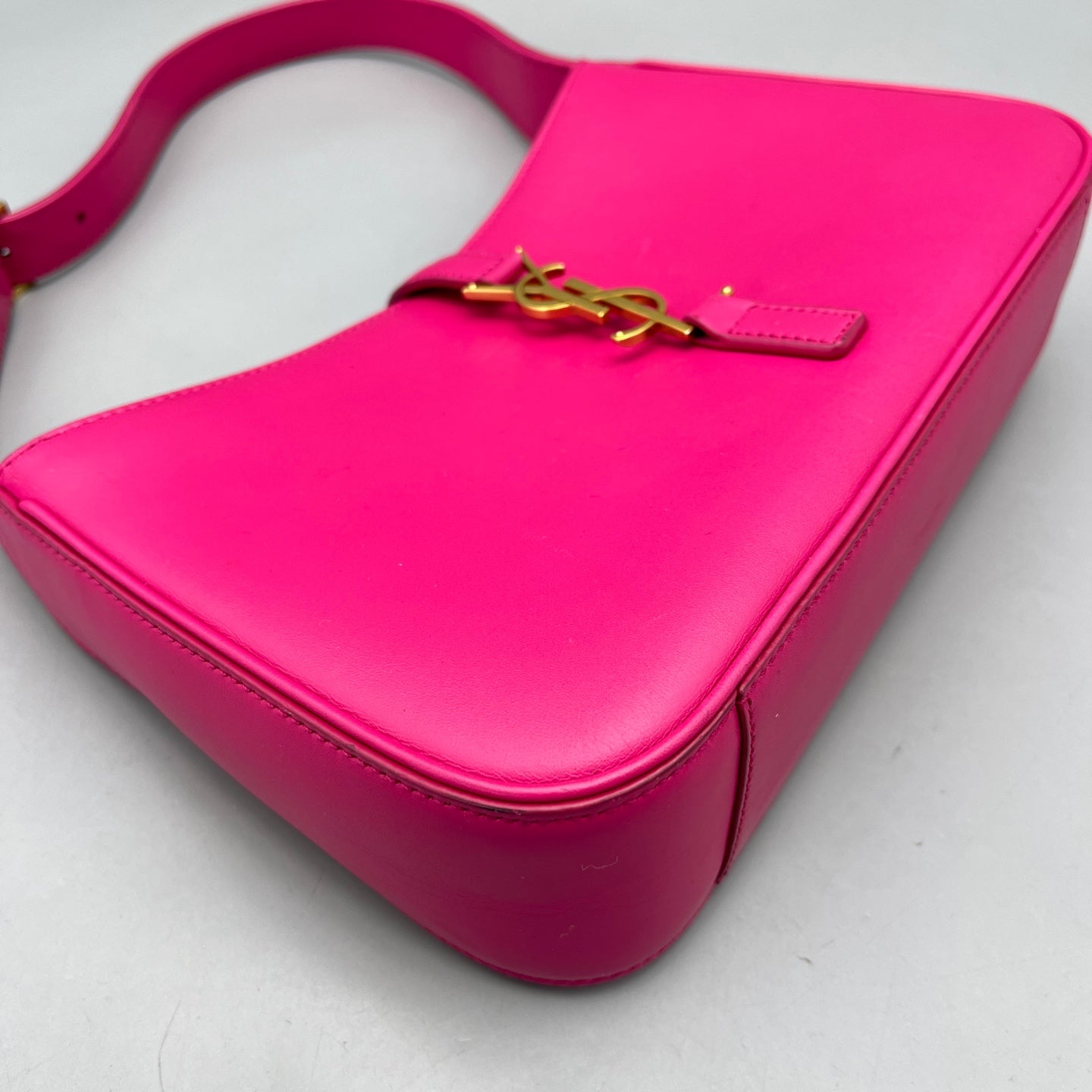 Saint Laurent - Le 5 à 7 Hobo Bag - Leather - Pink - (medium)
