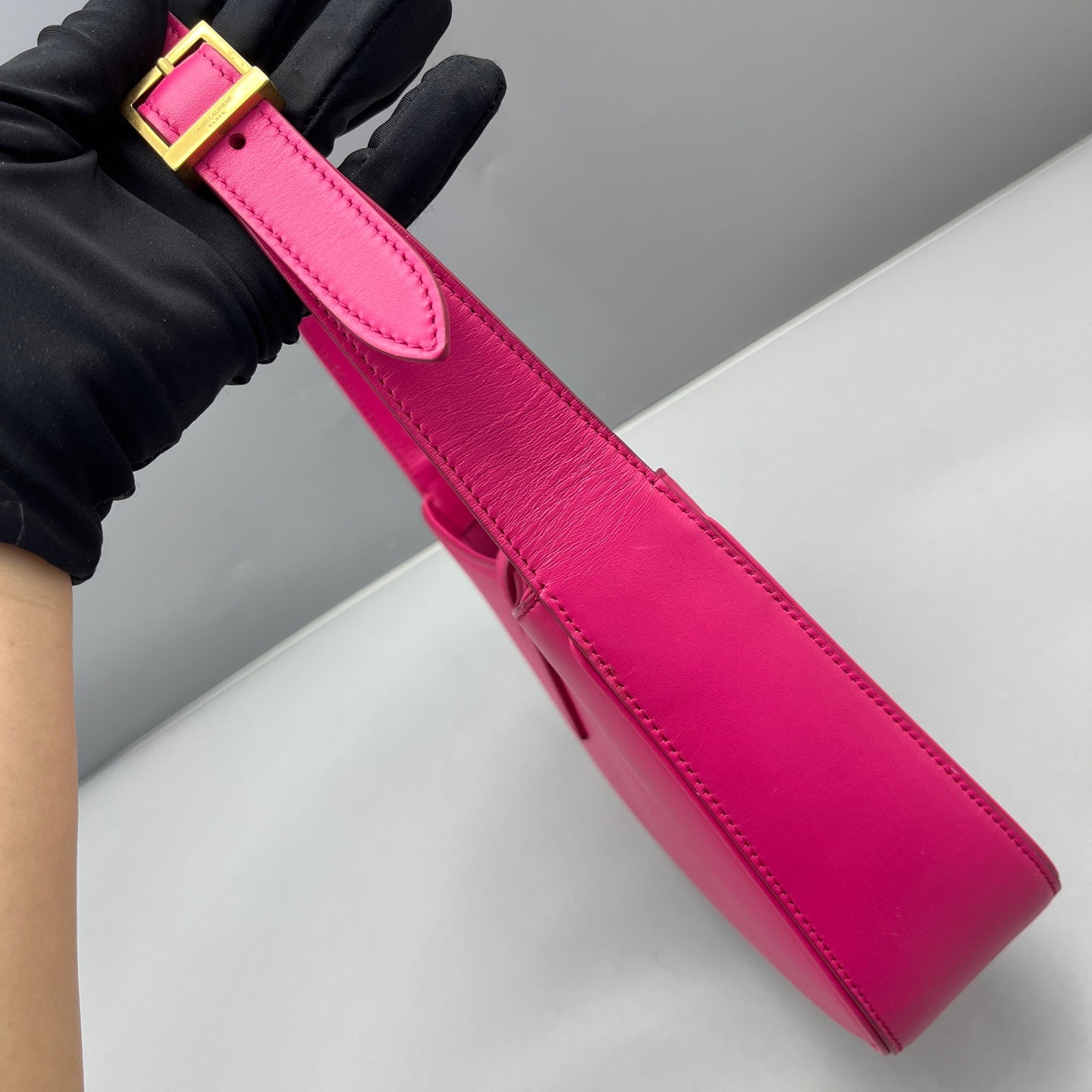 Saint Laurent - Le 5 à 7 Hobo Bag - Leather - Pink - (medium)