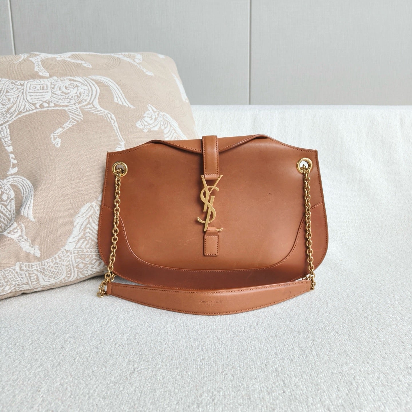 Saint Laurent - LE 5 À 7 Hobo Bag - Smooth calfskin leather - Caramel - (Medium)