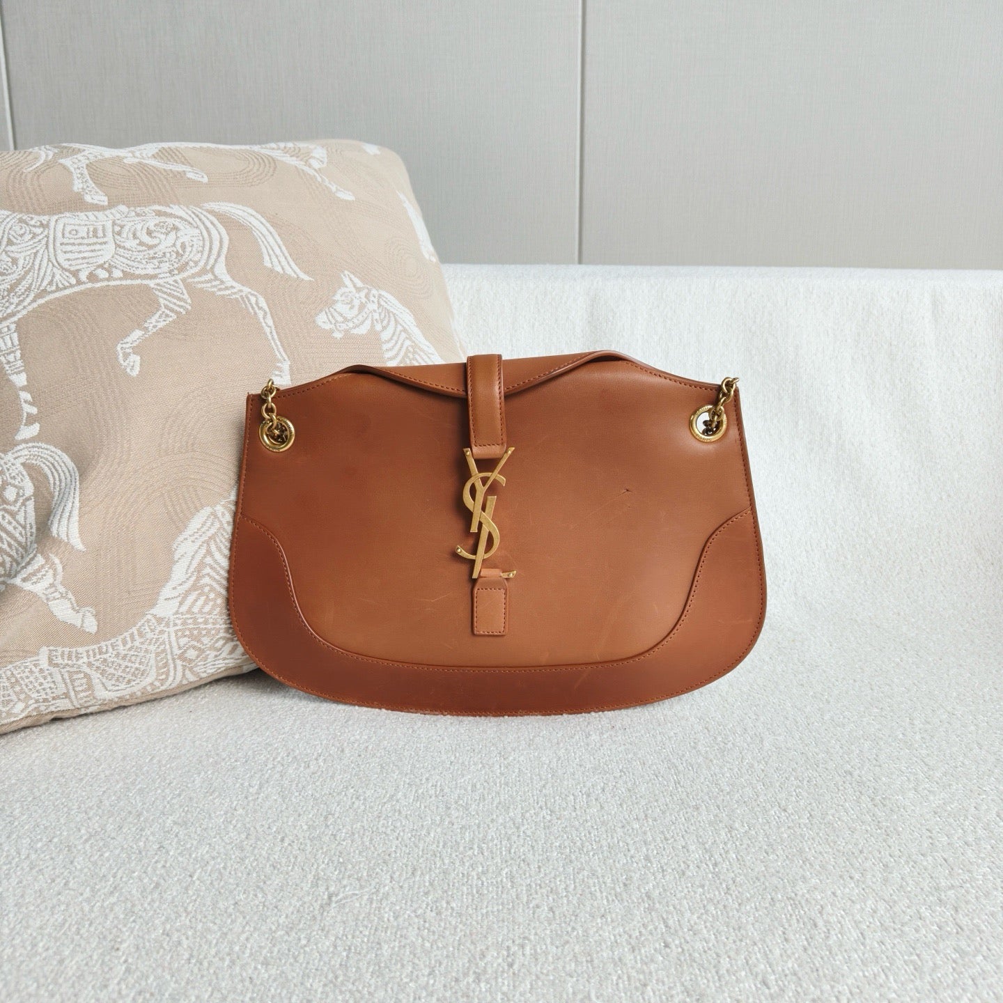 Saint Laurent - LE 5 À 7 Hobo Bag - Smooth calfskin leather - Caramel - (Medium)