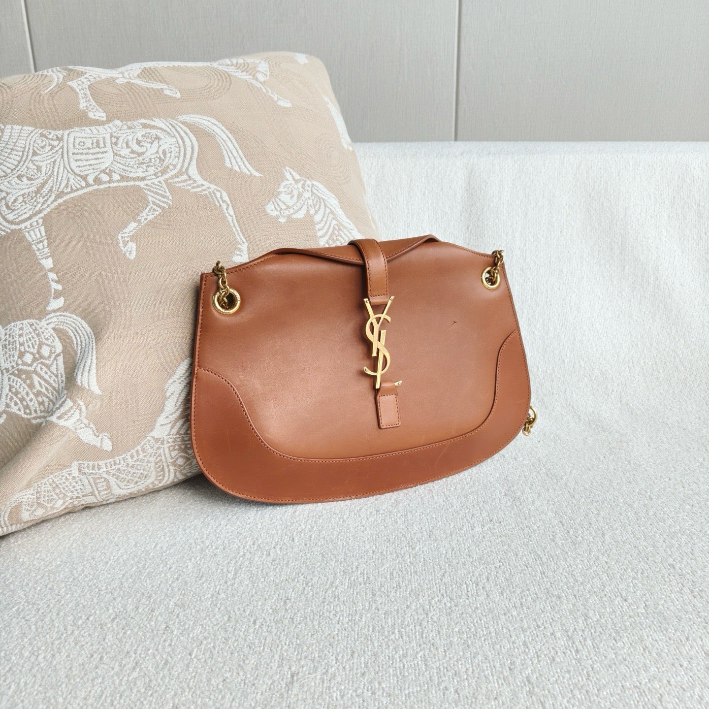 Saint Laurent - LE 5 À 7 Hobo Bag - Smooth calfskin leather - Caramel - (Medium)