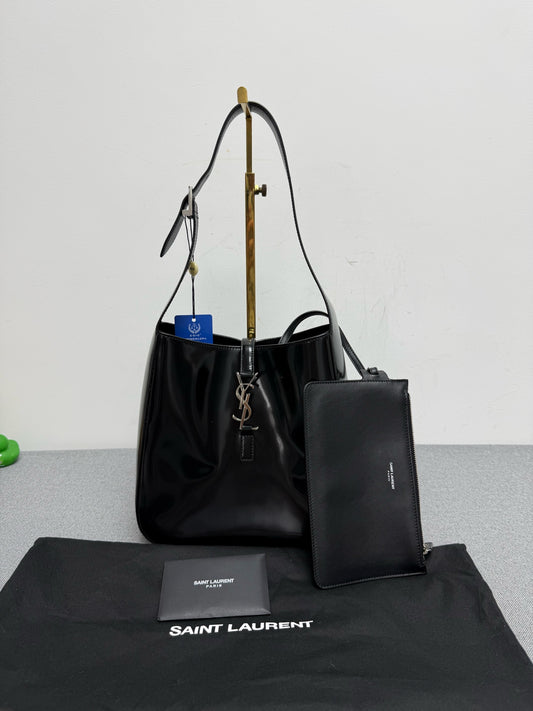 Saint Laurent - Le 5 à 7 Hobo - Patent leather - Black - (medium)