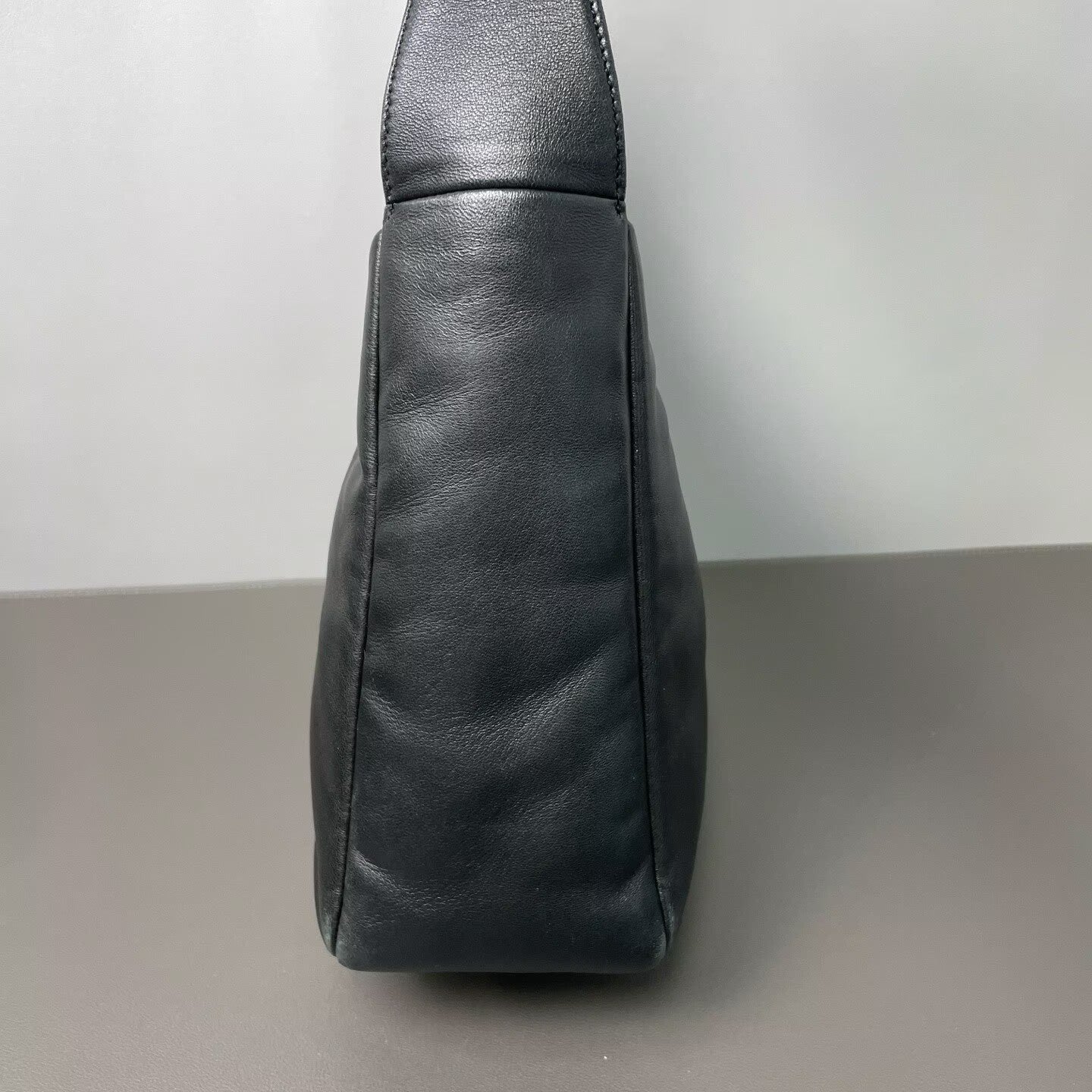 Saint Laurent - Le 5 à 7 Hobo - Puffy lambskin and fine-grained cowhide leather - Black with Gold-Tone Hardware - (Small)