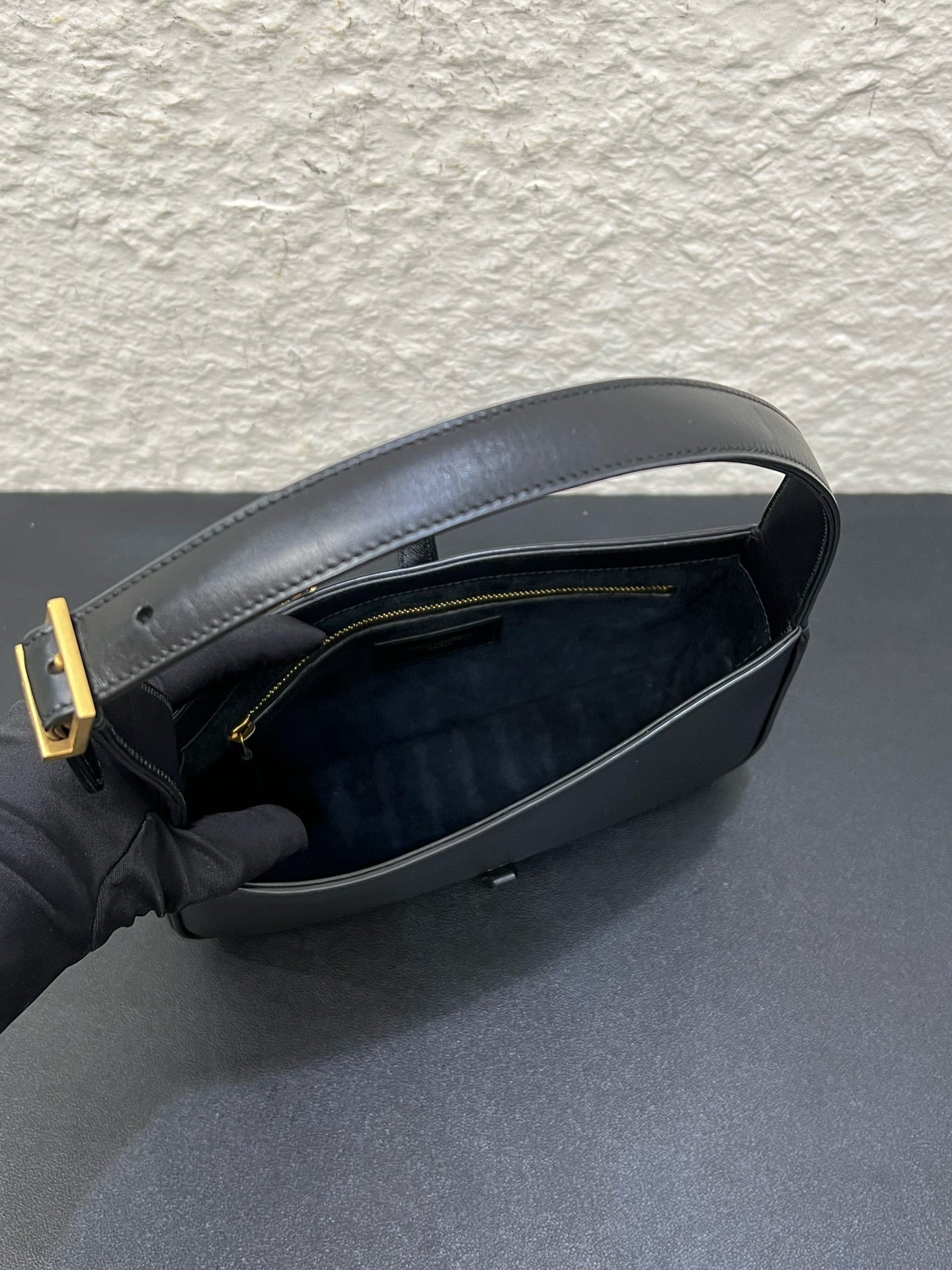 Saint Laurent - Le 5 à 7 - Leather - Black - (small)