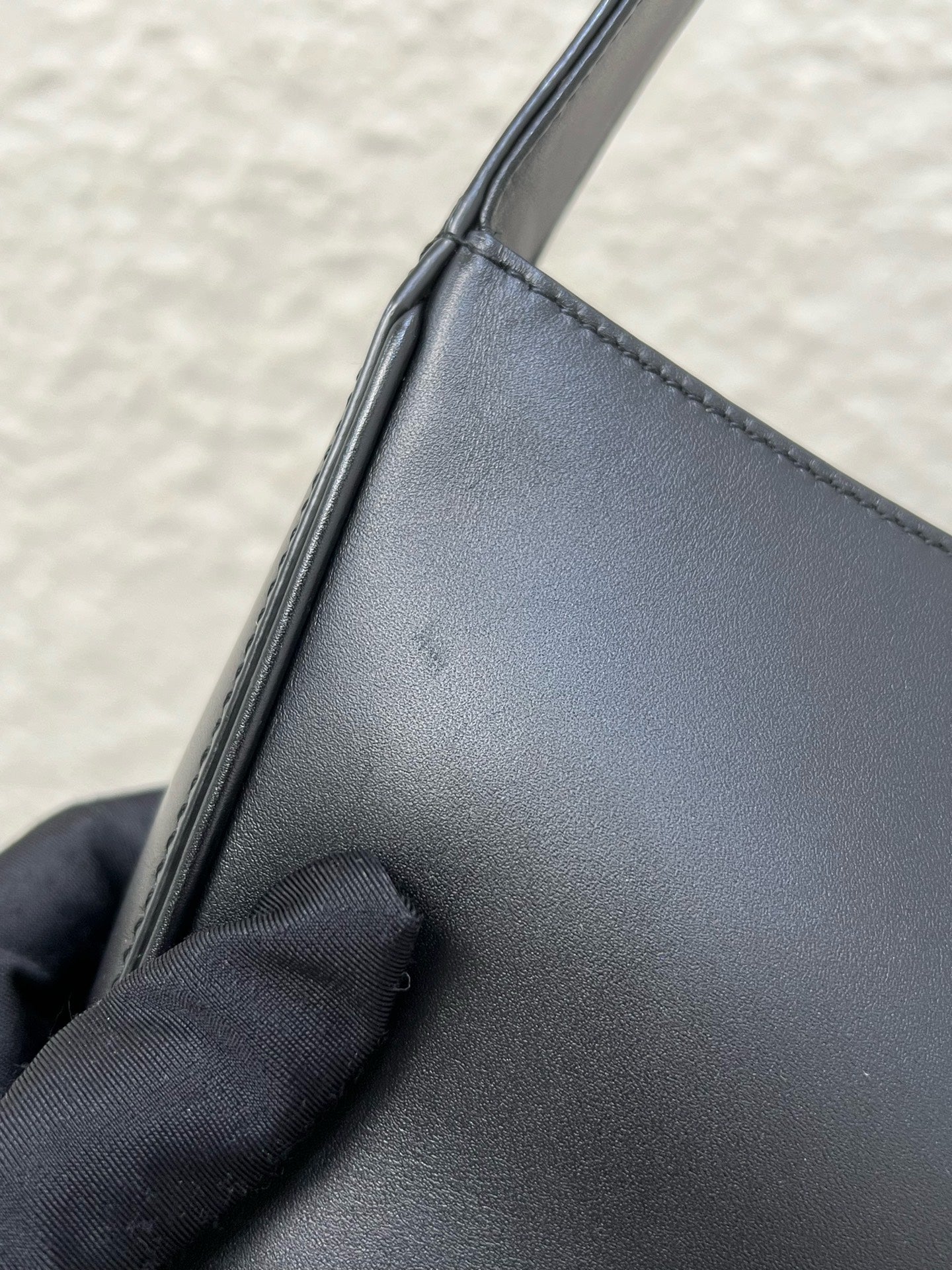 Saint Laurent - Le 5 à 7 - Leather - Black - (small)