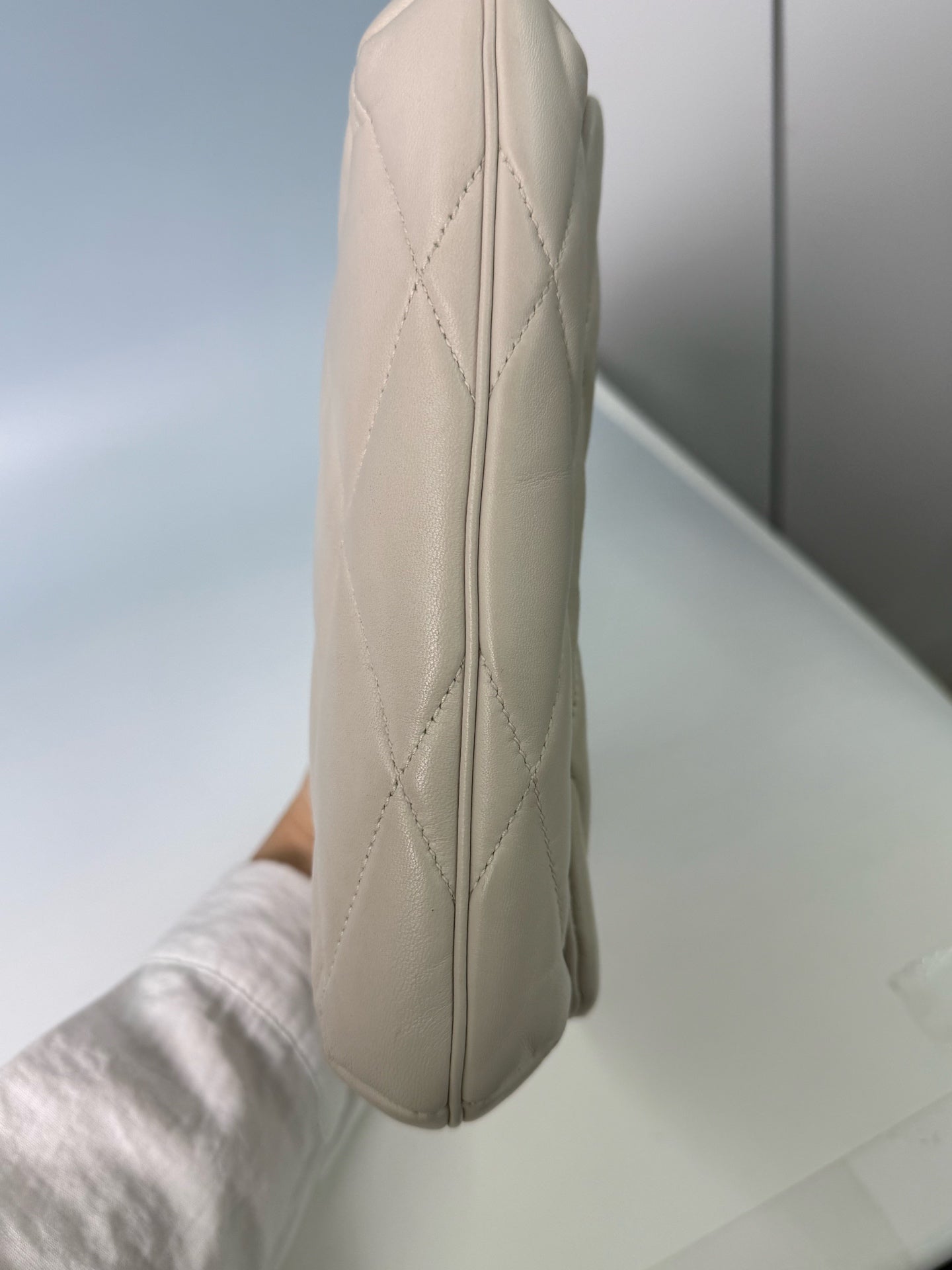 Saint Laurent - LE 5 à 7 - Leather - White - (medium)