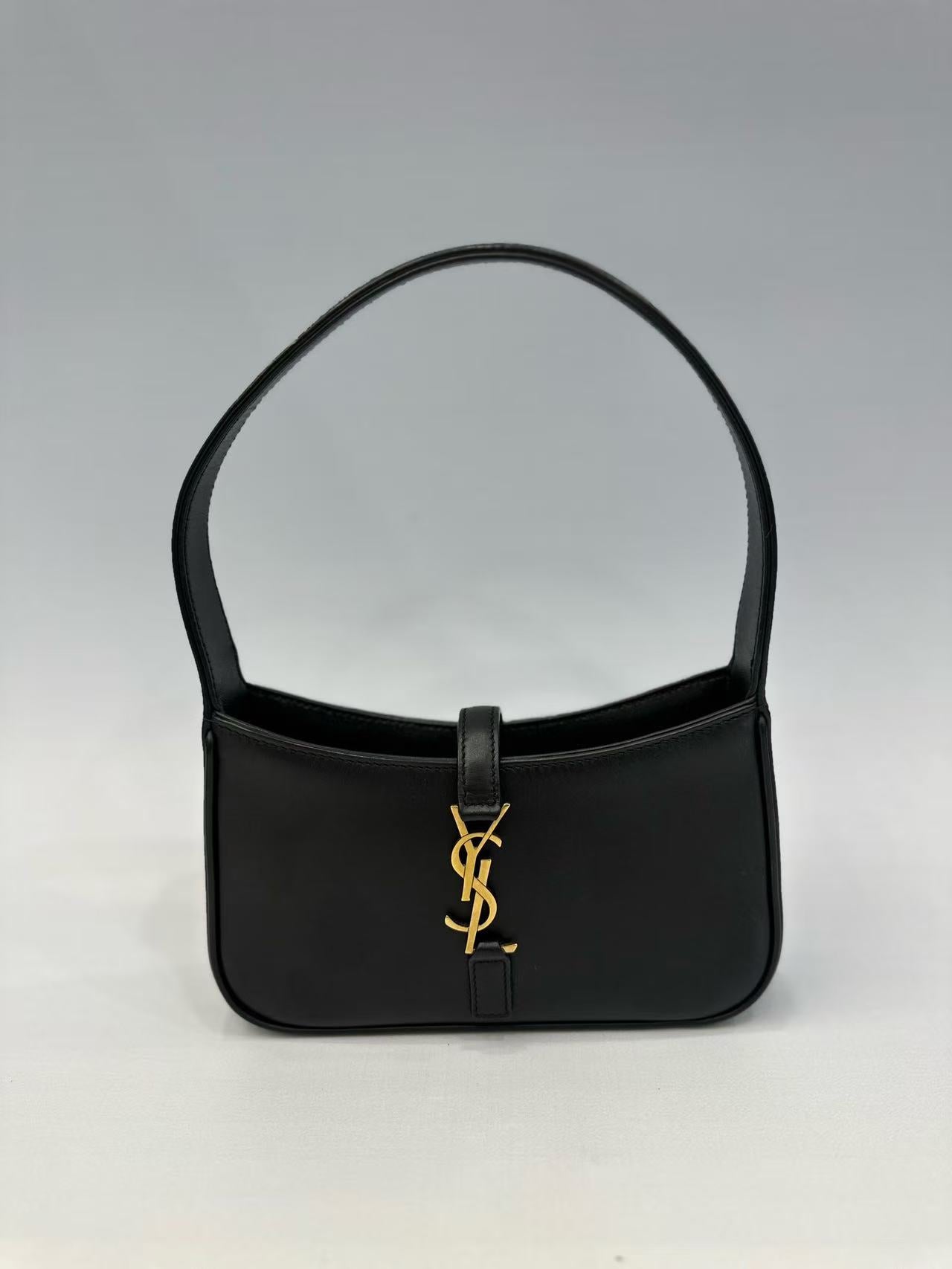 Saint Laurent - LE 5 A 7 Mini Hobo Bag - Calfskin leather - Black with Gold-Tone Hardware - (mini)