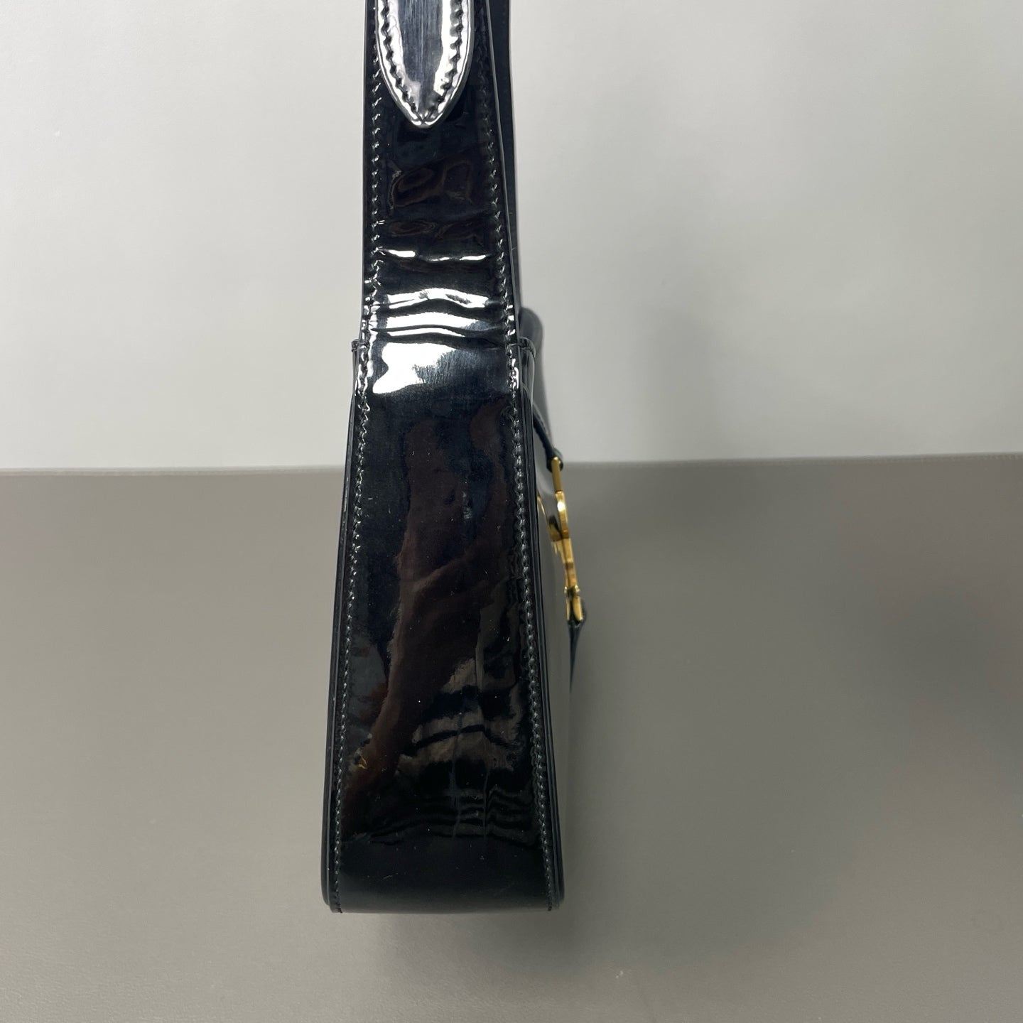 Saint Laurent - LE 5 À 7 - Patent leather - Black - (small)