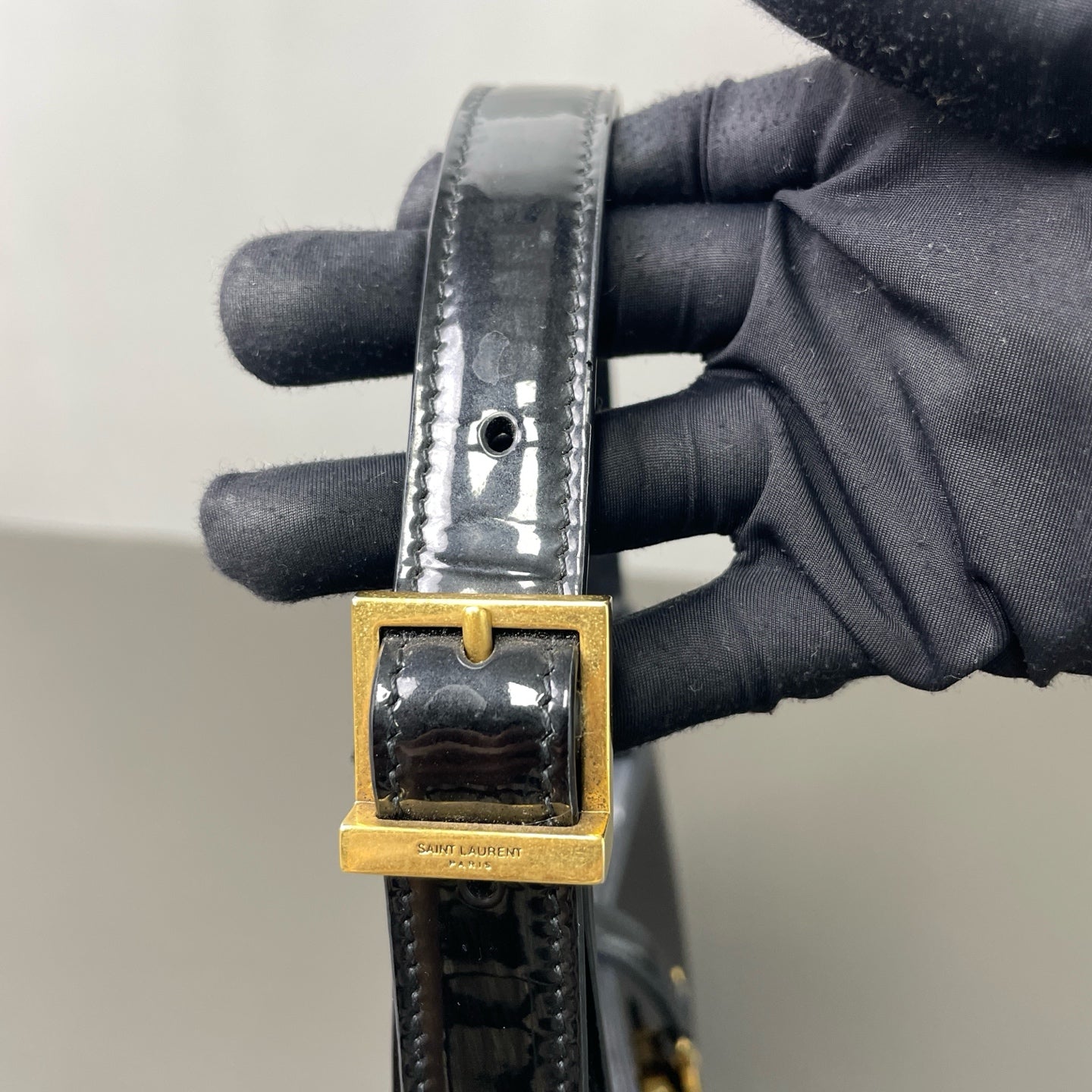 Saint Laurent - LE 5 À 7 - Patent leather - Black - (small)
