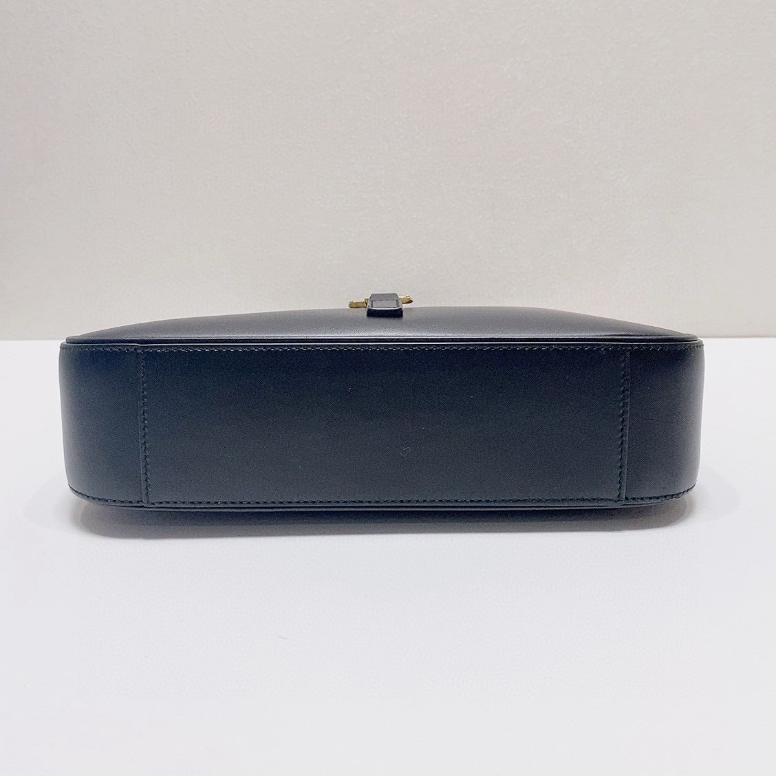Saint Laurent - Le 5 À 7 Small Hobo Bag - Smooth leather - Black - (Small)