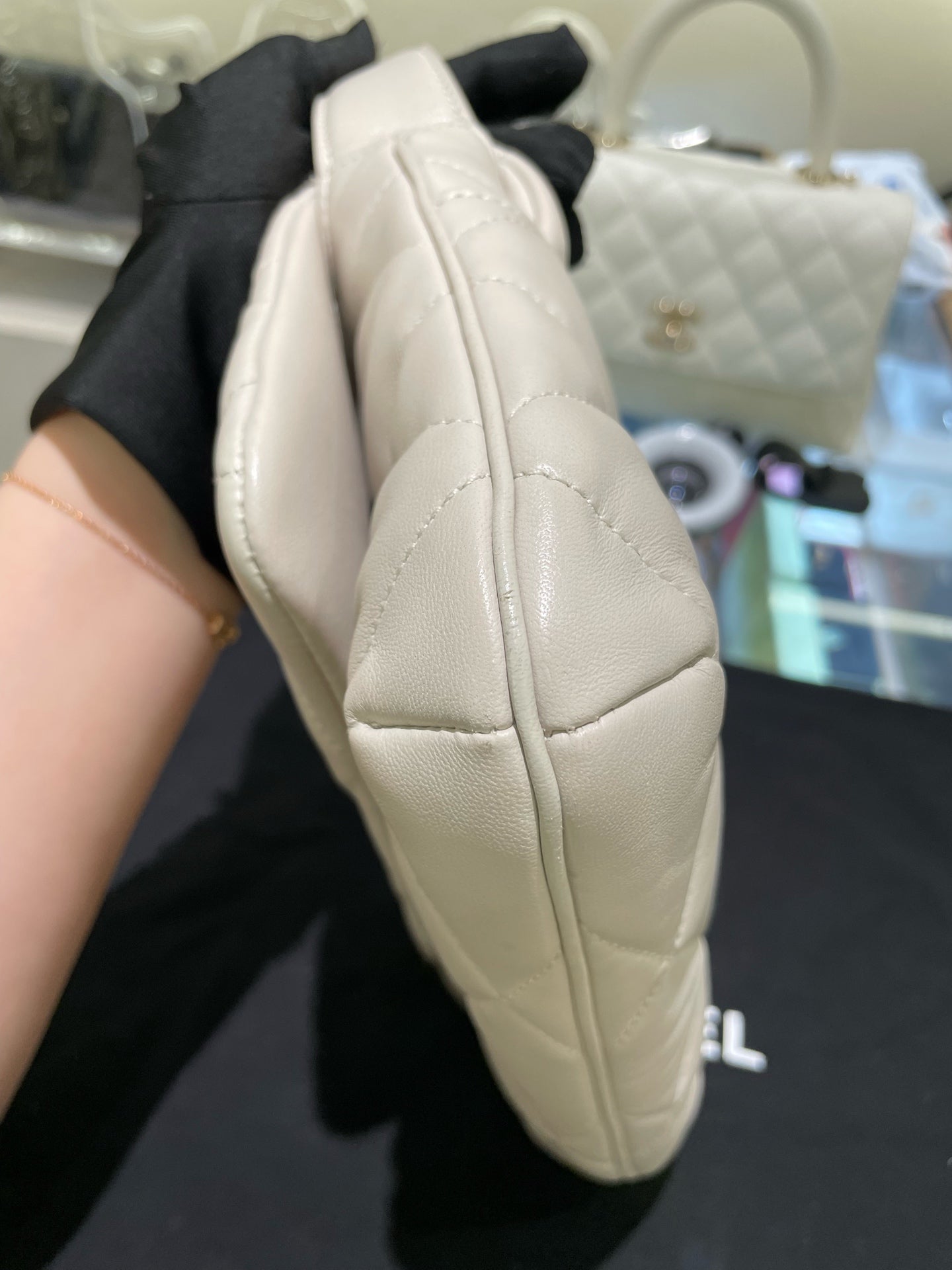 Saint Laurent - LE5A7 - Leather - White