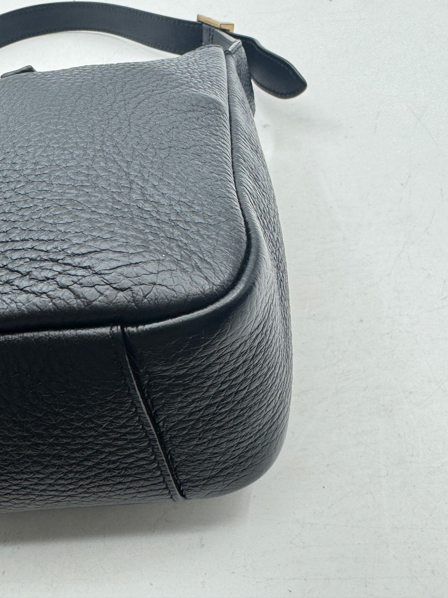 Saint Laurent - LE5À7 - Grained deerskin leather - Black - (mini)