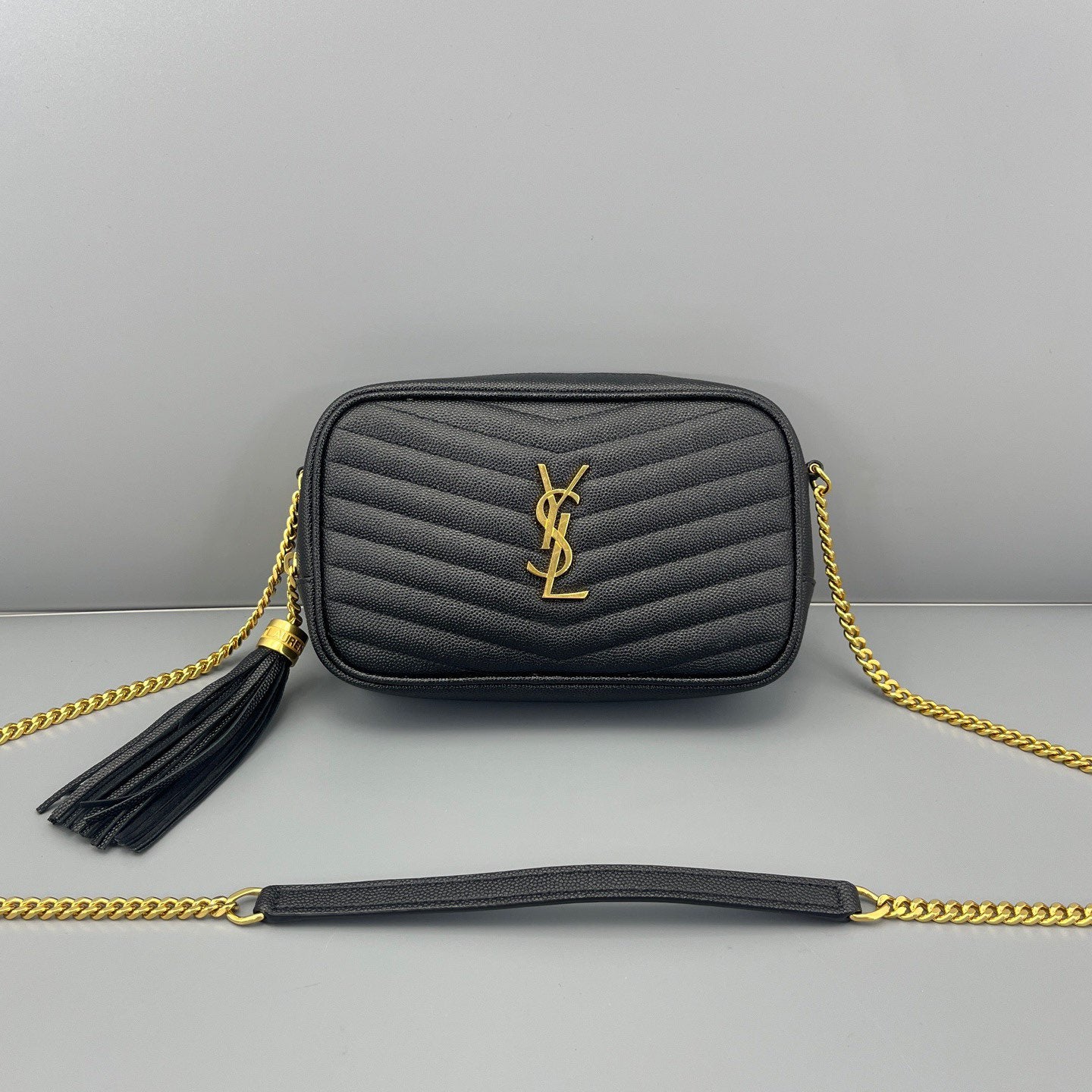 Saint Laurent - Lou Camera Bag with Tassel - Grain de poudre embossed leather - Black - (mini)