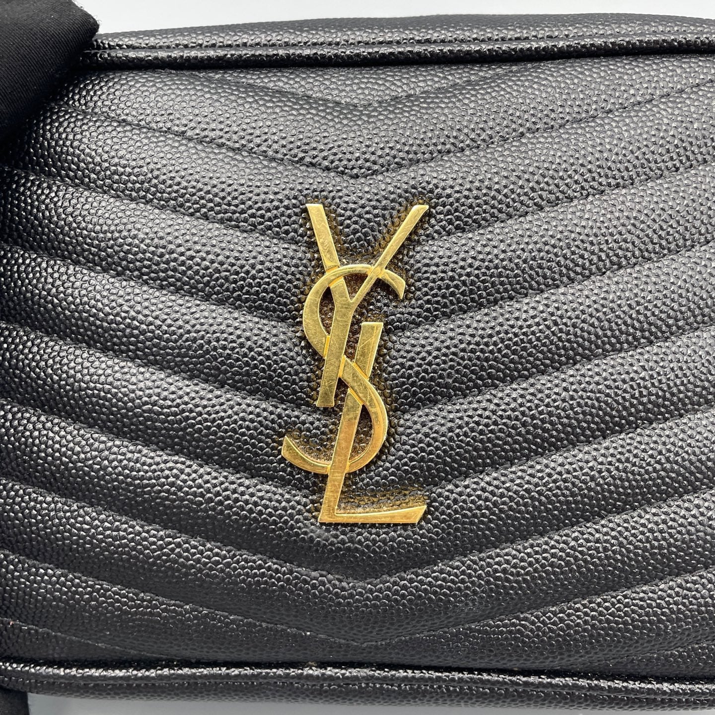 Saint Laurent - Lou Camera Bag with Tassel - Grain de poudre embossed leather - Black - (mini)