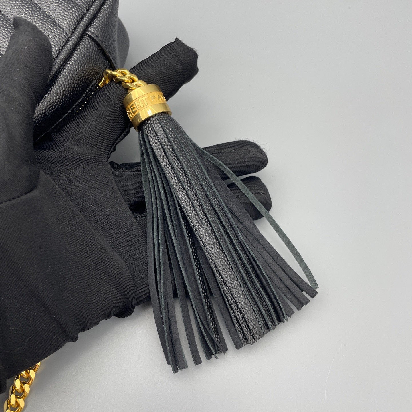 Saint Laurent - Lou Camera Bag with Tassel - Grain de poudre embossed leather - Black - (mini)