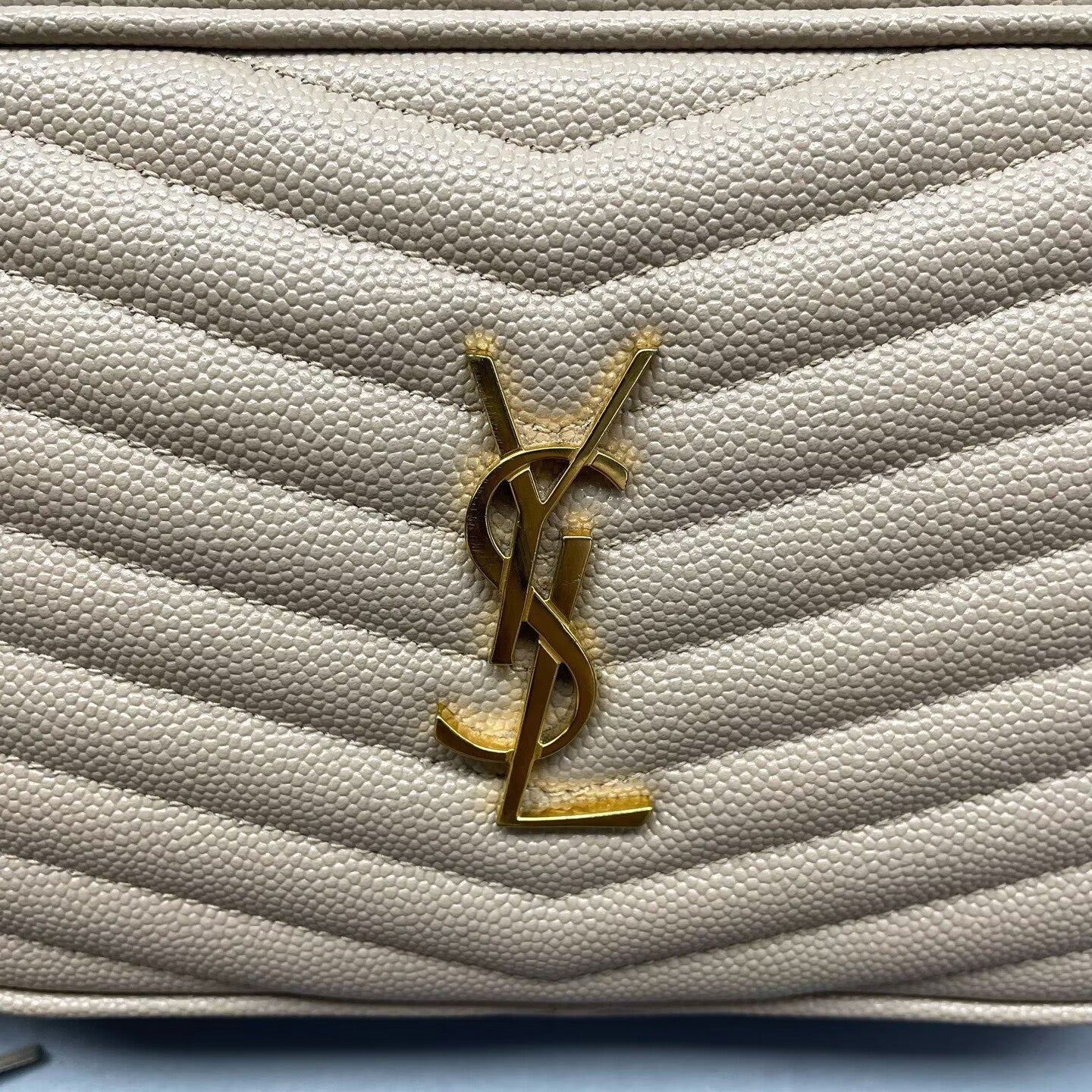 Saint Laurent - Lou Camera Bag with Tassel - Grainy calfskin leather - Beige - (mini)