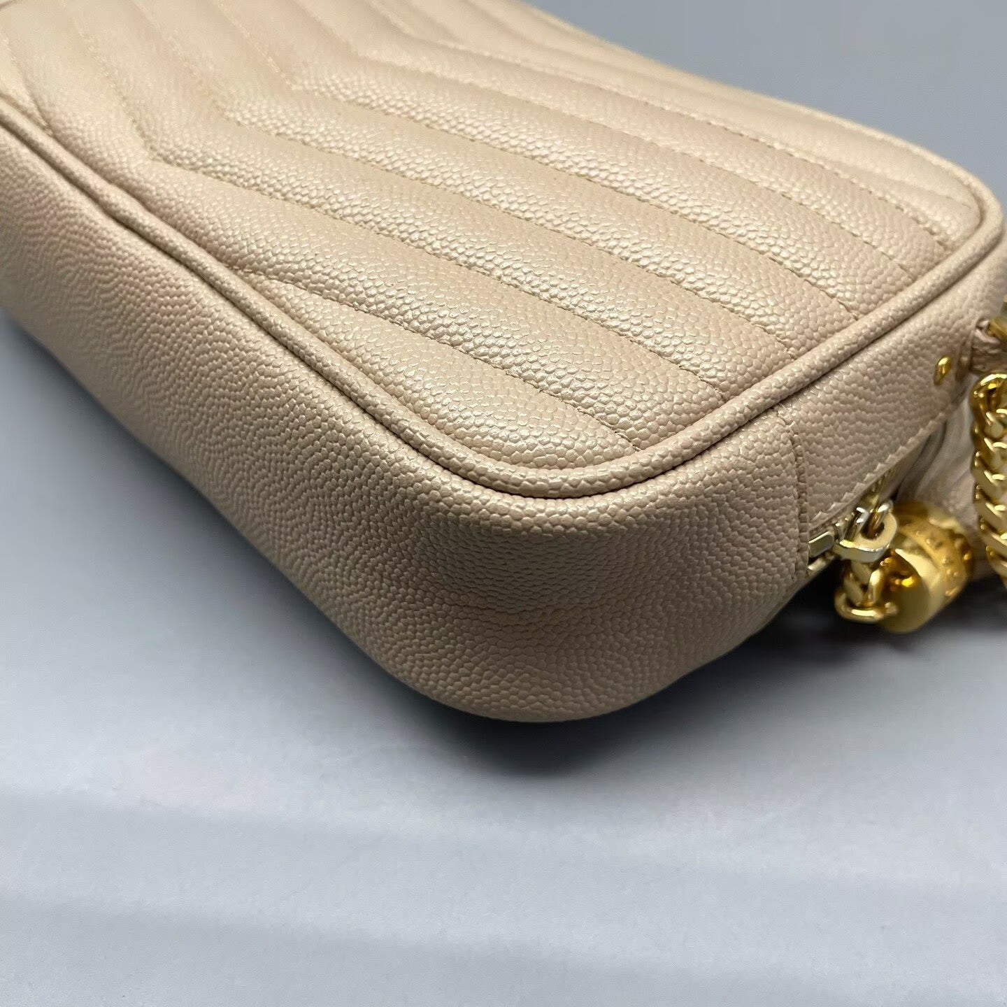 Saint Laurent - Lou Camera Bag with Tassel - Grainy calfskin leather - Beige - (mini)