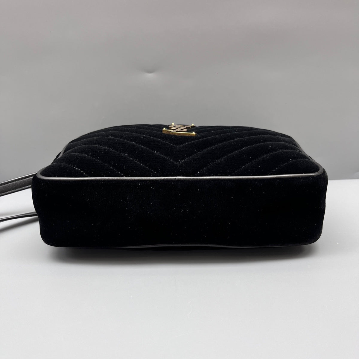 Saint Laurent - Lou Camera Bag with Tassel - Velvet - Black - (mini)
