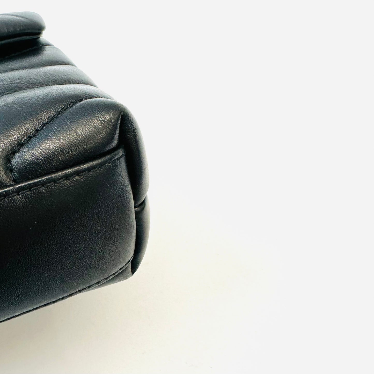 Saint Laurent - Loulou - Leather - Black