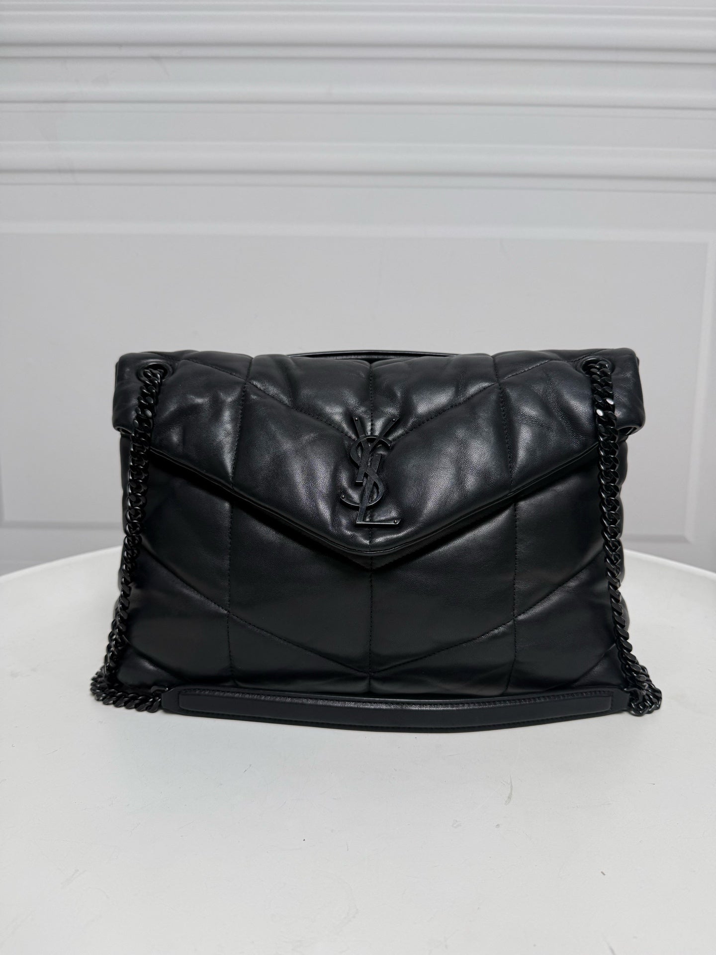 Saint Laurent - Loulou - Leather - Black - (large)
