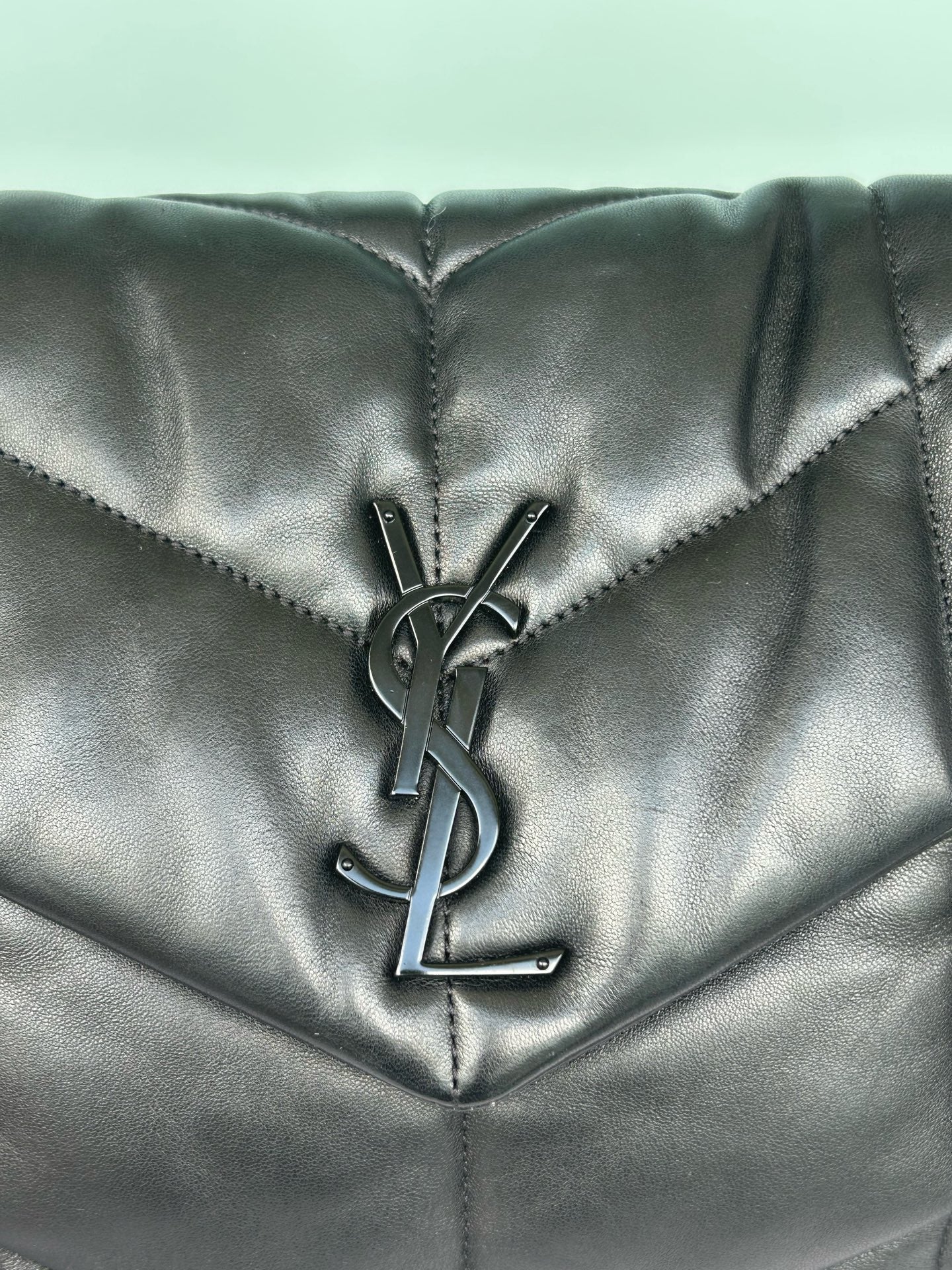 Saint Laurent - Loulou - Leather - Black - (large)