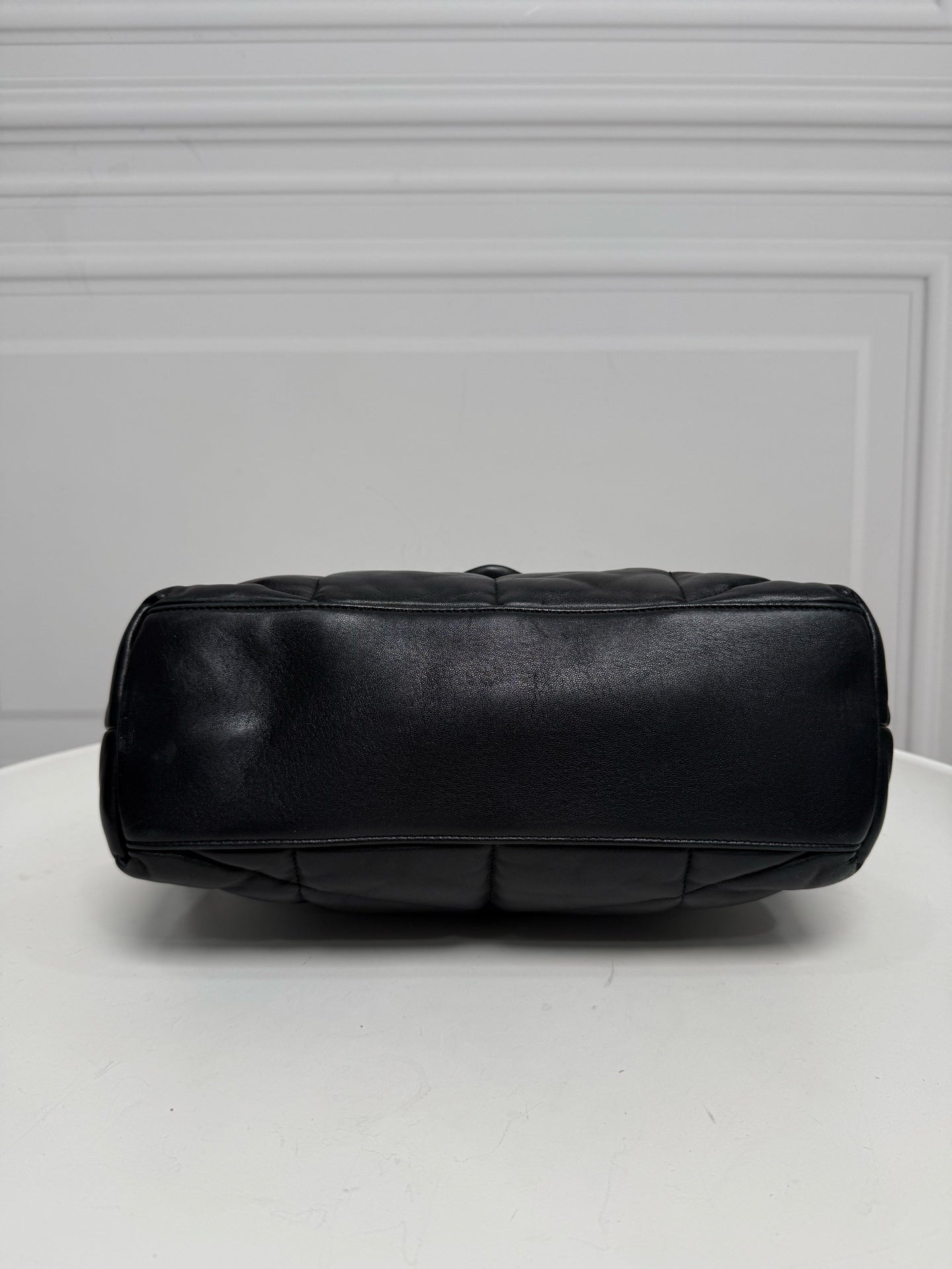 Saint Laurent - Loulou - Leather - Black - (large)