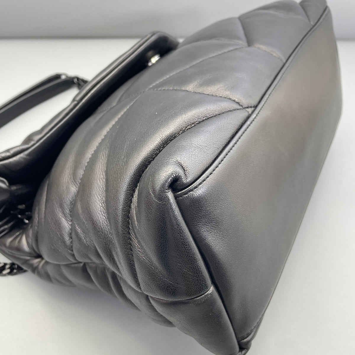 Saint Laurent - Loulou - Leather - Black - (large)