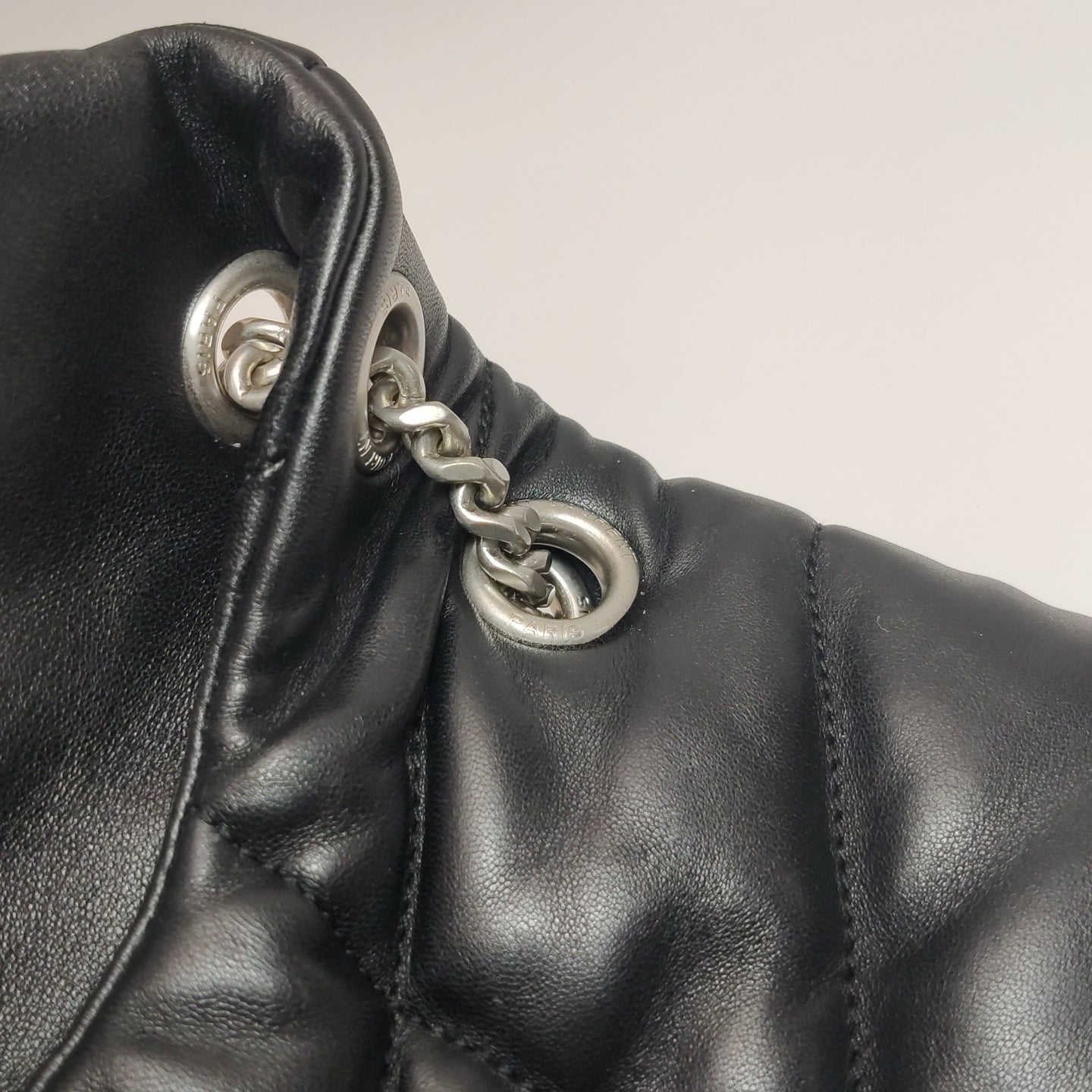 Saint Laurent - Loulou - Leather - Black - (medium)