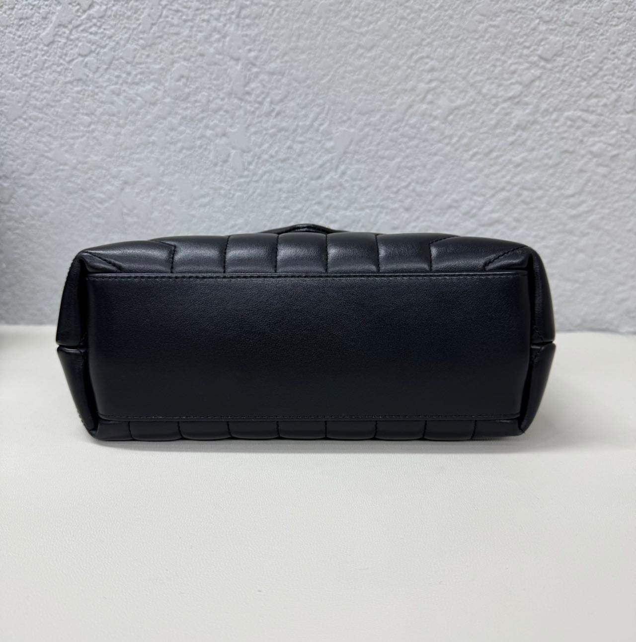Saint Laurent - Loulou - Leather - Black - (Small)