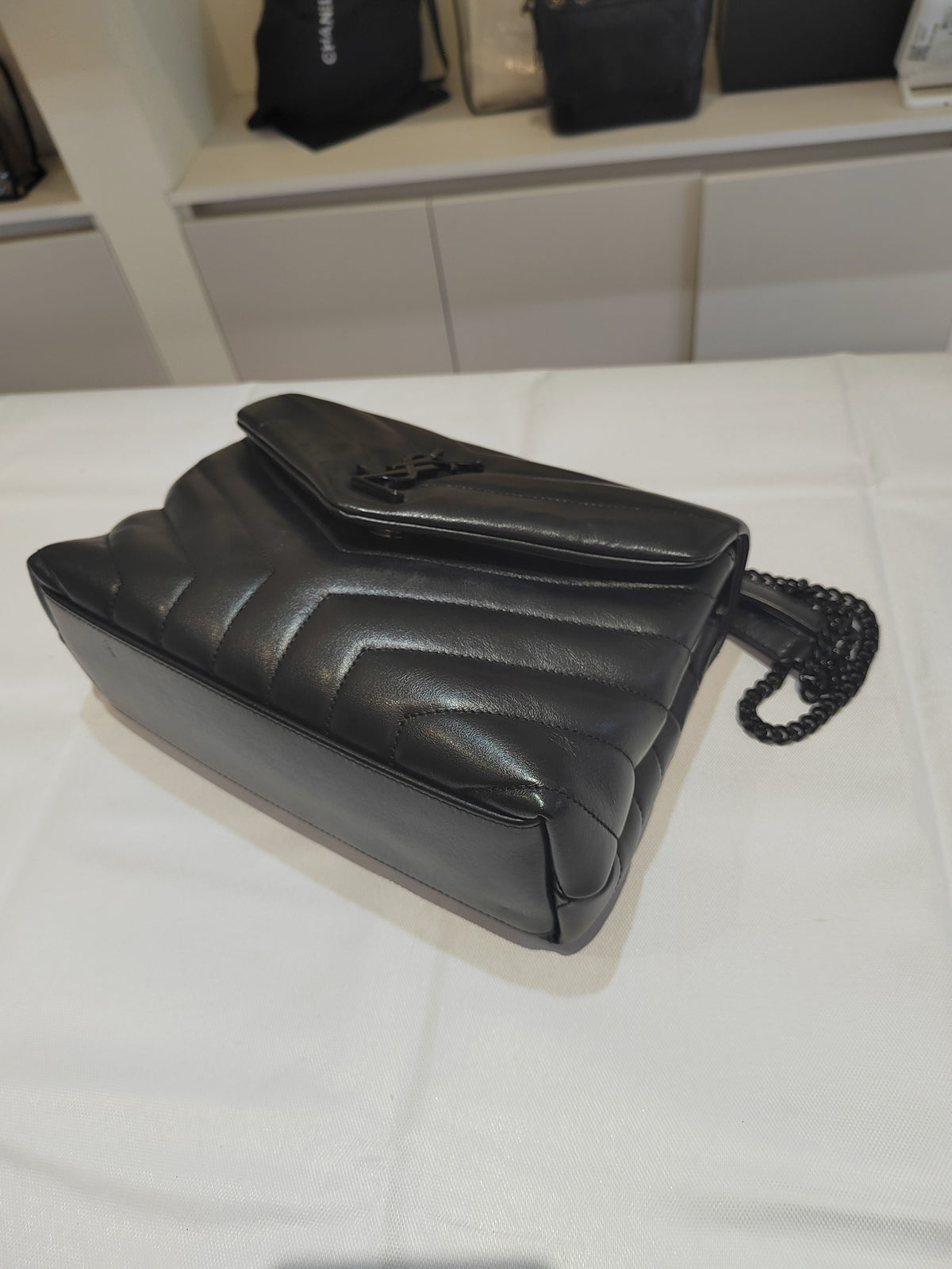 Saint Laurent - Loulou - Leather - Black - (small)
