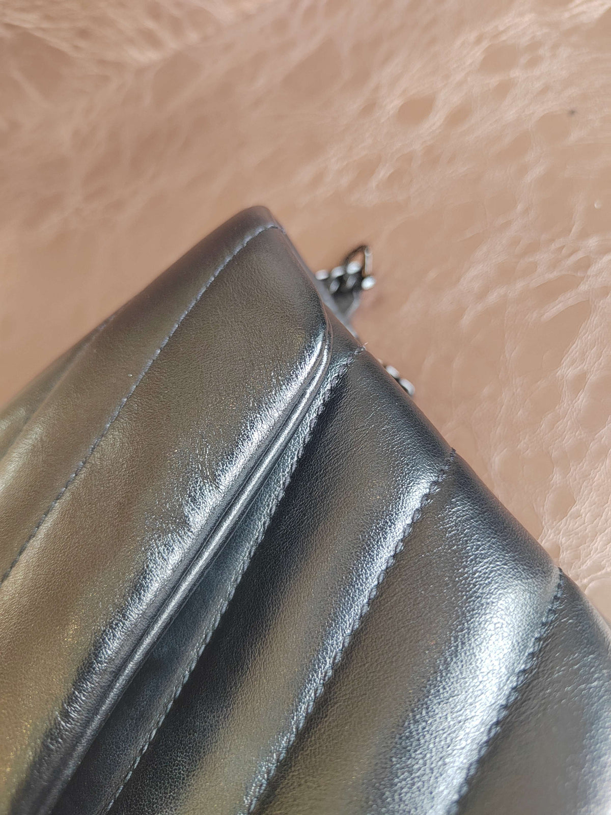 Saint Laurent - Loulou - Leather - Black - (small)